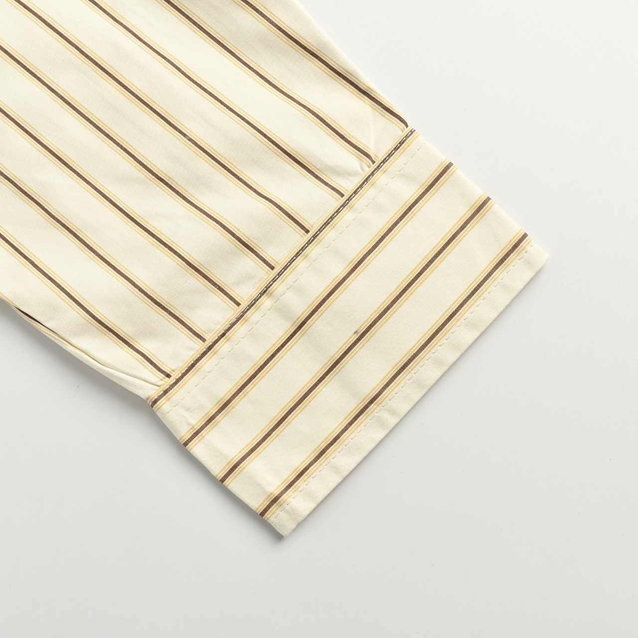 We11 done秋季新款张杰同款上身绅士学院风领带款长袖衬衫 条纹 白色-Chinese UA Cheap High Quatity Brand Clothes Bags handbags Sneakers wholesale wholesaler seller from China Factory suppliers Fashion Clothing Shoes best Quality Beautiful Price We11 done秋季新款张杰同款上身绅士学院风领带款长袖衬衫 条纹 白色