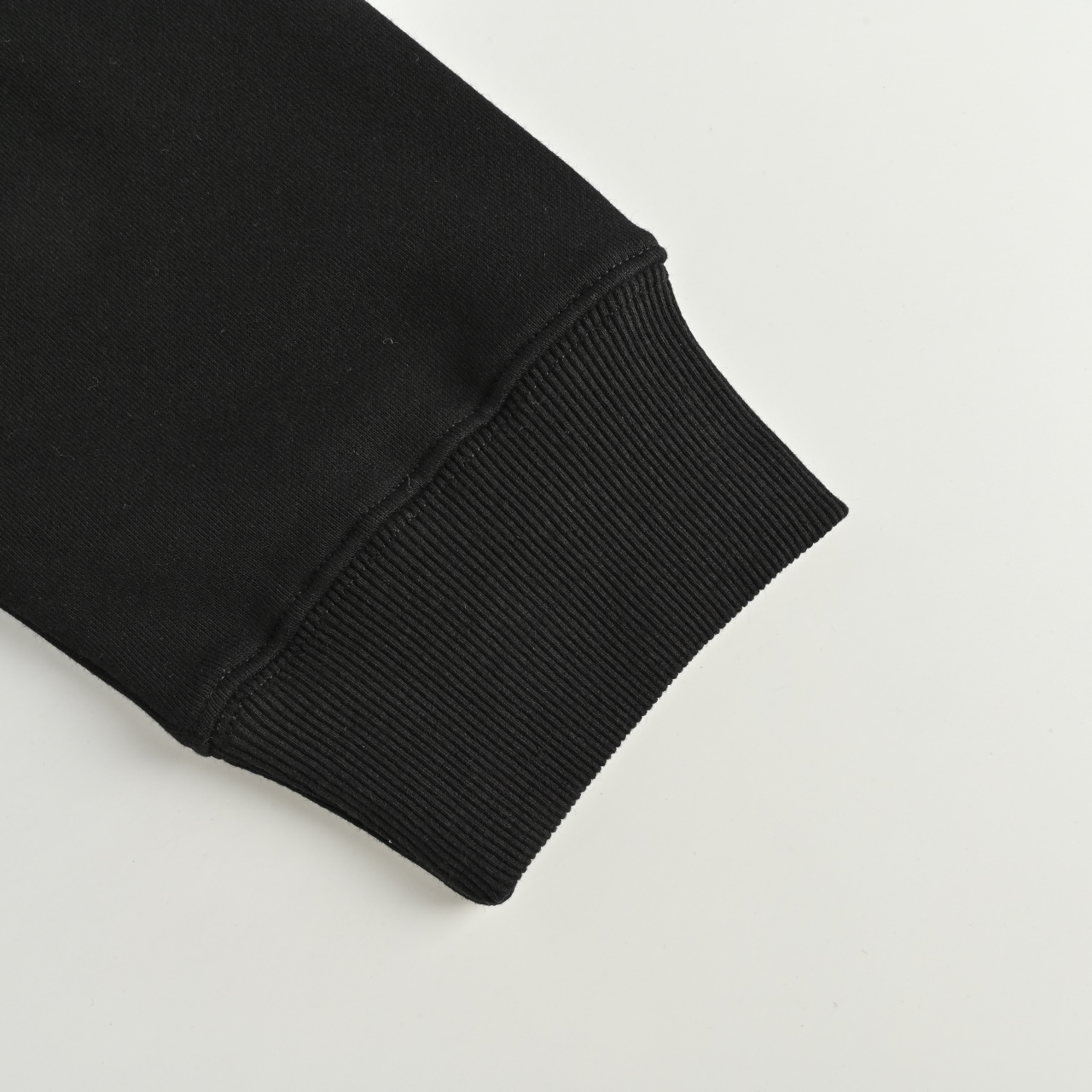 Celine/赛琳 25ss 涂鸦绘画新花连帽卫衣-Chinese UA Cheap High Quatity Brand Clothes Bags handbags Sneakers wholesale wholesaler seller from China Factory suppliers Fashion Clothing Shoes best Quality Beautiful Price Celine/赛琳 25ss 涂鸦绘画新花连帽卫衣