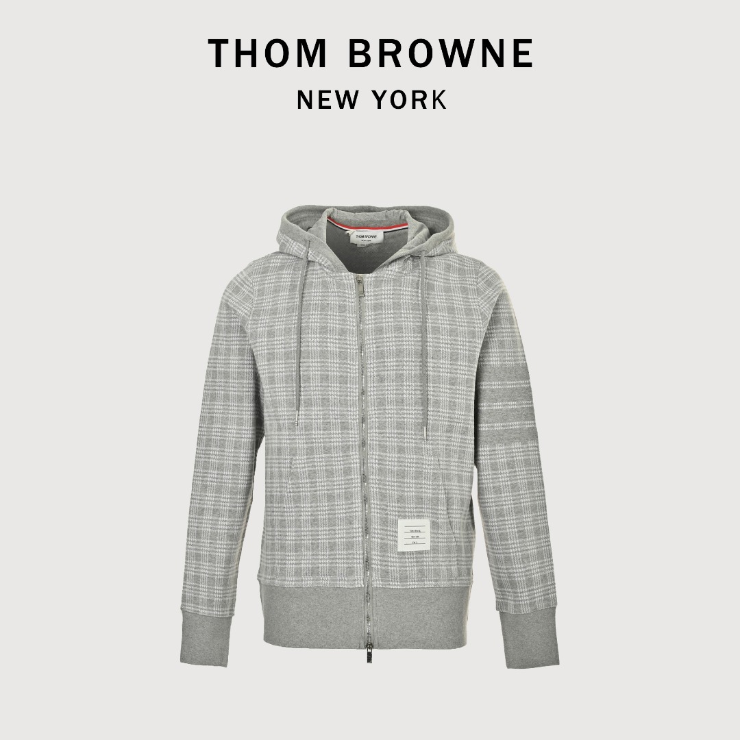 本地自取💰280 ThomBrowne/汤姆布朗 千鸟格提花条纹外套 STOLL进口机织，高级感色纺超细支数纱线 12针进口斯托尔机器，芝麻点加空气层吊目， 欧式精美门禁拉链，经过反反复复三次上拉链 才能把一条小小的外套做好，上身效果好！「代购版本，重磅单品」 Size:1-4