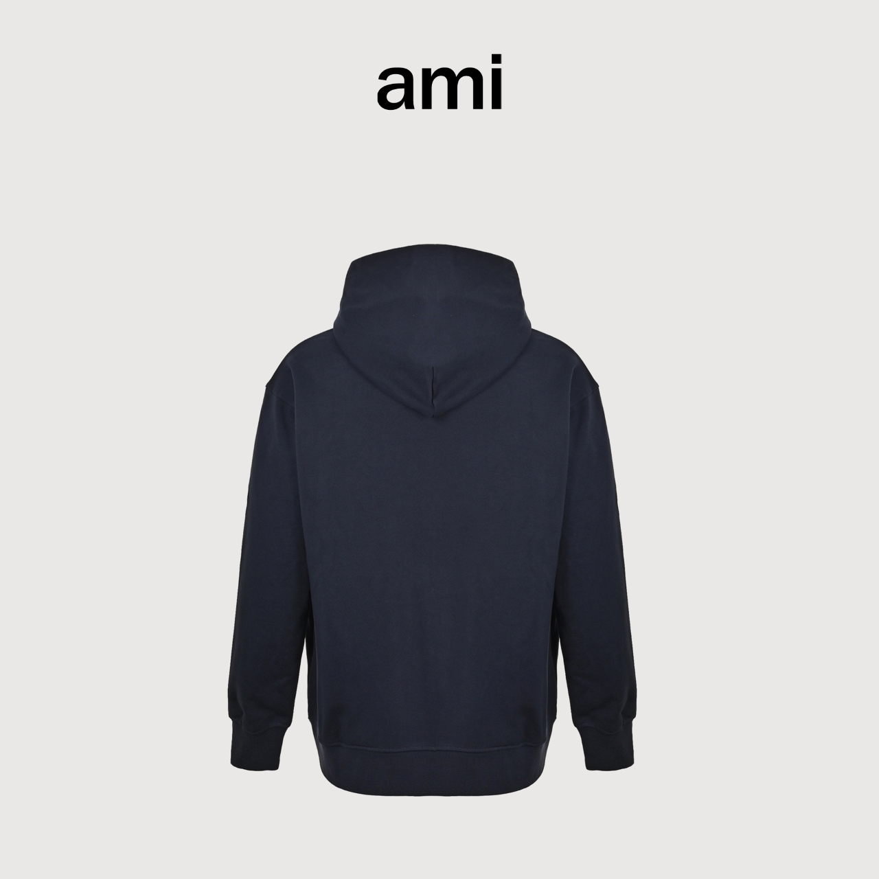 本地自取💰 260
Ami 经典爱心标志刺绣拉链外套
早秋新款拉链连帽卫衣,今年新配色带点亚麻的色调 很特别原版订织毛圈棉 与yb没有色差 这是最基本的面料对比以往几季的变厚了 手感却变更柔软这是面料 做了特殊手感洗水工艺 才有的效果摸起来特别的舒服。
尺码:S-XXL
颜色: 黑色 灰 藏蓝