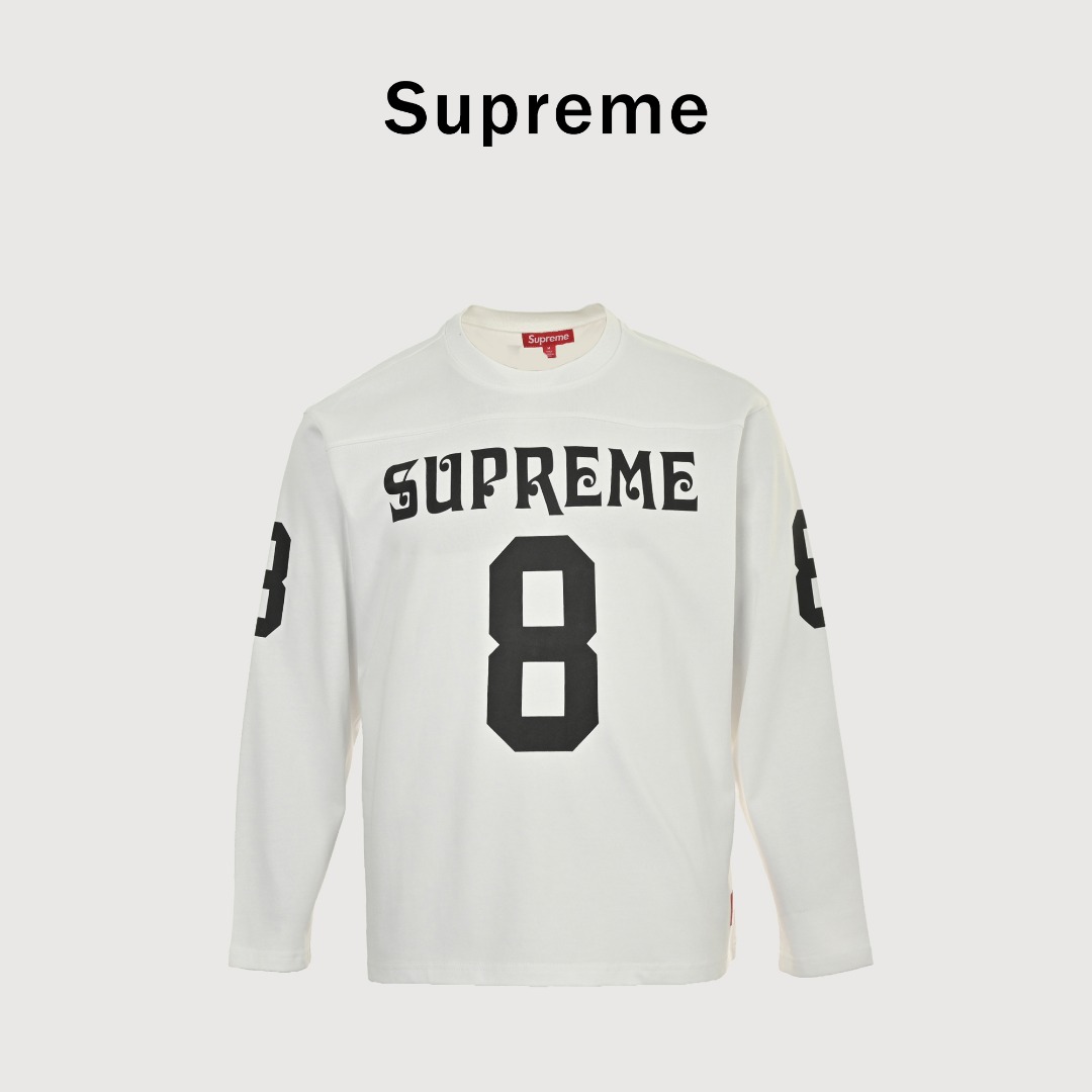 本地自取💰210
SUPREME SS25 AFFILIATED L/S FOOTBALL TOP 美式8号梵文字体长袖T恤  原版购入开发单品 面料横纹全棉高密度 有质感同时亲肤舒适 胸口超大品牌数字8印花 袖臂也有同样印花呼应 大身整体拼接工艺 左下下角有红色草写Supreme带尺码小贴布 三标齐全 后背大幅印花 原版品质 细节一致 针织面料 十星 强推单品
SIZE:S-XL