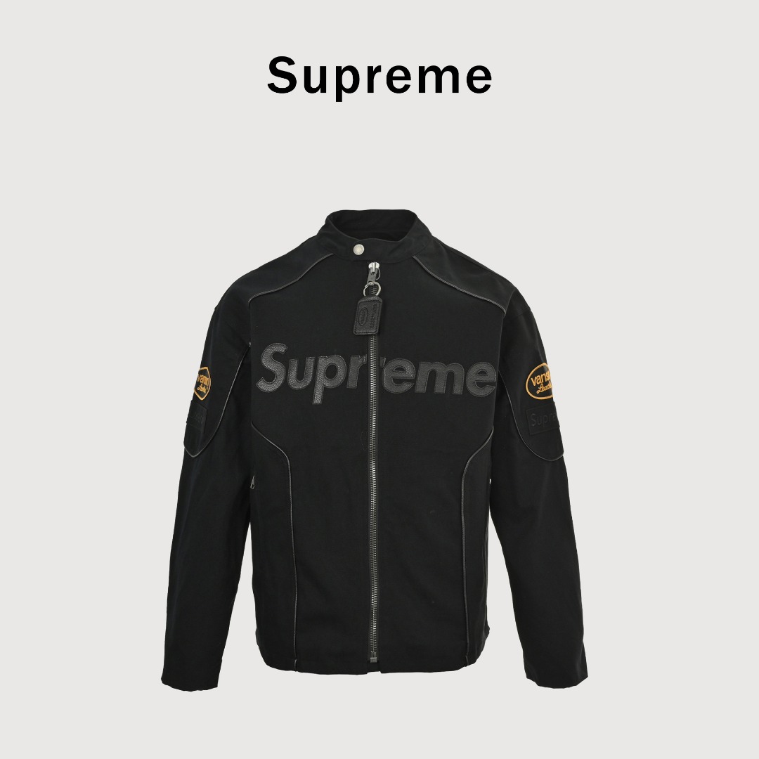 本地自取💰400
Supreme x Vanson Leathers x Cordura 联名款 SS25 WEEK13 Cotton Jacket 皮革徽标贴花拉链拼接美式潮流夹克外套
三色全部定制出品 耗时两月 重磅爆款 上身非常好看
材质:棉质帆布面料,网布衬里,面料做水洗工艺
全拉链开合,正面下方有双贴边拉链插手口袋。衣领处有按扣织带收口,袖口有拉链开口 胸前和背部有皮革徽标贴花 袖子上有刺绣徽标贴片 非常重工
颜色:黑色 白色 牛仔咖色
尺码:S M L XL (176 145穿M)