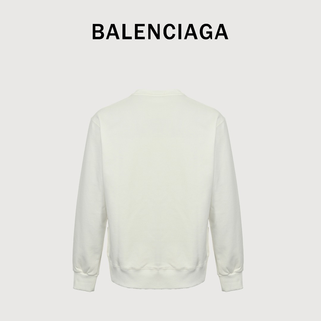 本地自取💰220
Balenciaga x PUMA 巴黎世家 25FW 彪马联名圆领卫衣
480g高级精梳棉面料 专柜领标 代购级白色厚板吊牌 原版吊粒 前后都是立体发泡印花 层次感很强 男女同款 情侣款 oversize版型 宽松
尺码:S-XL