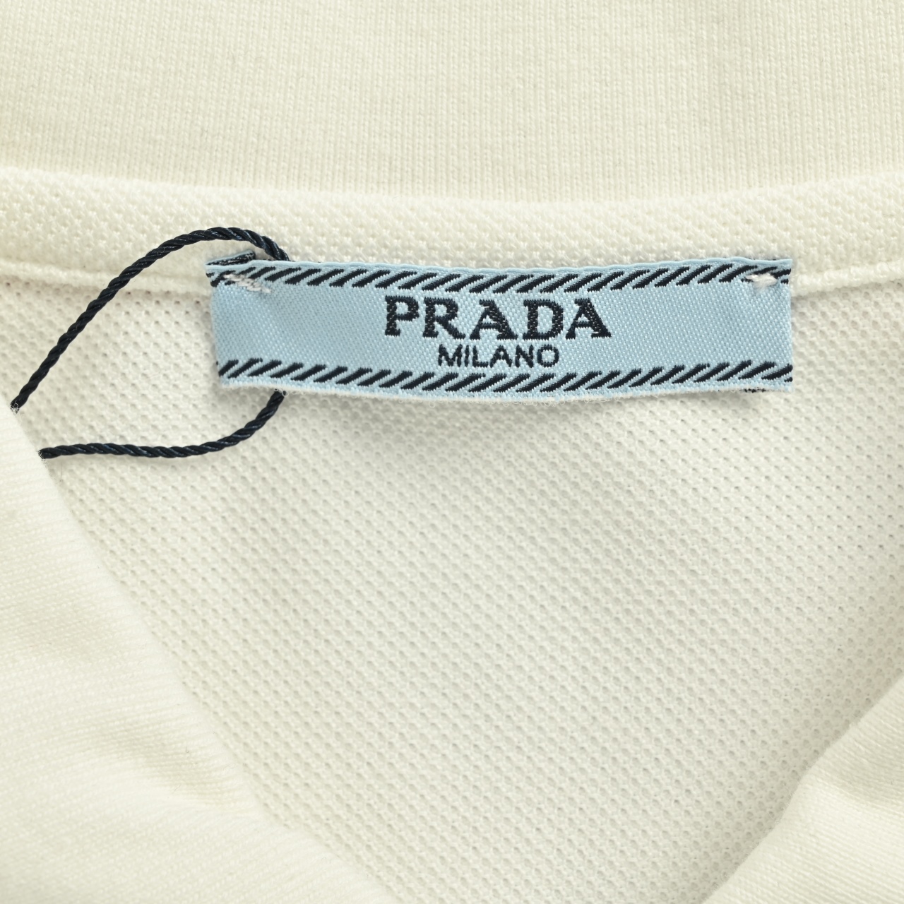 Prada/普拉达 红色刺绣字母 短袖POLO衫 Prada/普拉达 红色刺绣字母 短袖POLO衫