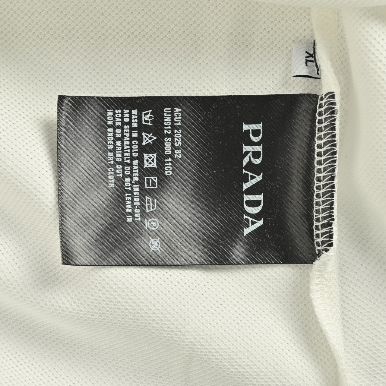 Prada/普拉达 红色刺绣字母 短袖POLO衫 Prada/普拉达 红色刺绣字母 短袖POLO衫