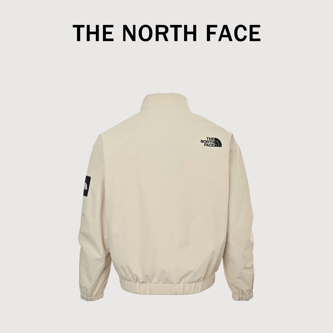 本地自取💰230
THE North Face TNF 北面纯色拉链机能户外夹克 早春新品休闲运动外
套 开年必入新秋款夹克 爆炸走起来 牛货首发 厚度适中 非常适合早春穿着 现货独家发售 采用定制防水户外梭织氨纶面料 挺括有质感 穿着舒适 胸前小logo刺绣精致美观 全部开模五金 客供面料 上身非常舒服 更加适合都市生活的版型设计 上身更加有轮廓感 最新款专柜同步经典 男士外套夹克 超正版型上身舒适好看 高端顶级品质 纯正随意对比 全部水洗吊牌 难得一见的好货推荐
SIZE:S-2XL