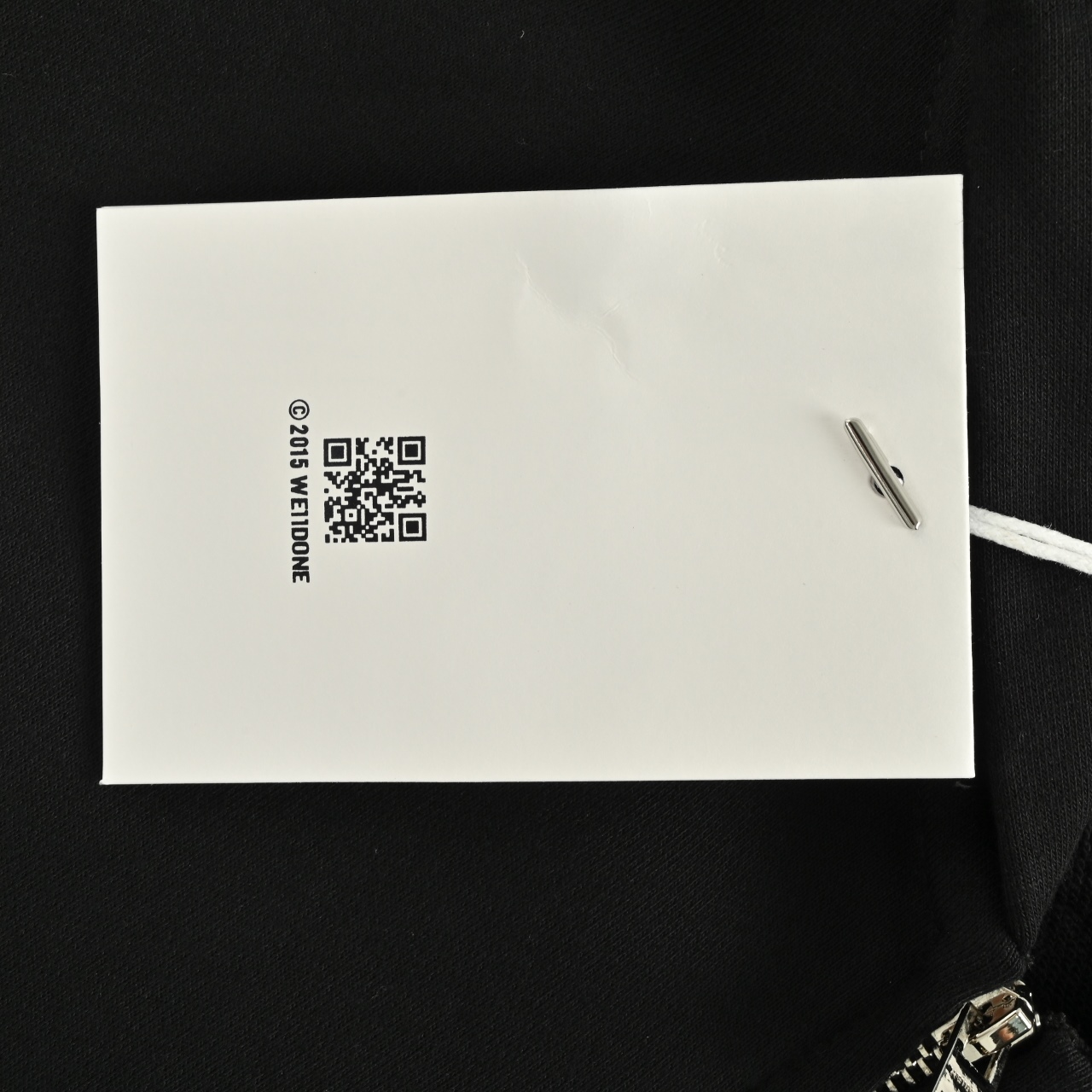 We11 done 新款爱豆丁禹兮同款上身后背LOGO象牙珍珠烫钻连帽拉链卫衣外套
