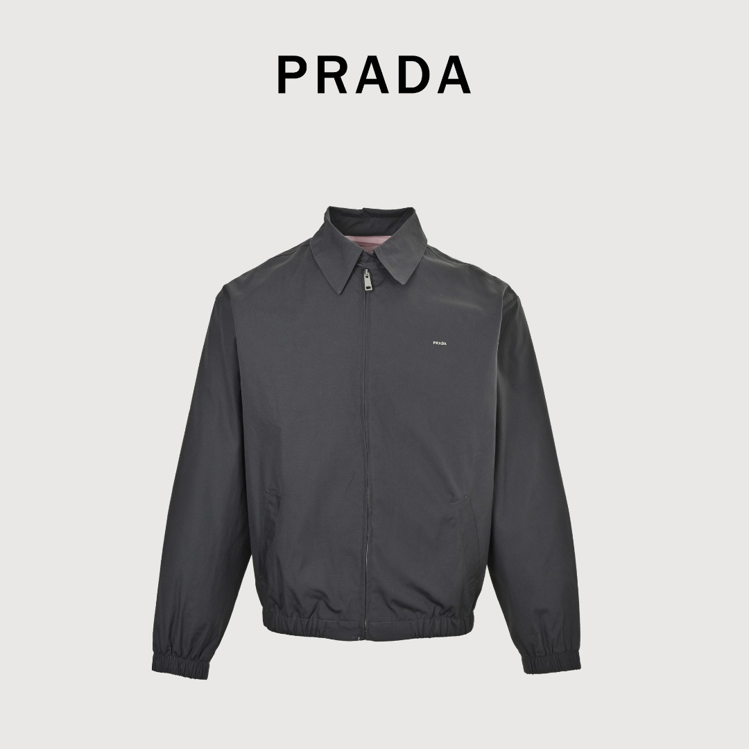 prada 普拉达 拼色夹克外套 双面双色 老干部 行政夹克,高质感穿搭还得是Prada,复古又清新的颜色,藏蓝色搭配墨绿色,卡其色搭配水蓝色,烟灰色搭配淡粉色 胸口采用简洁的小logo设计 003