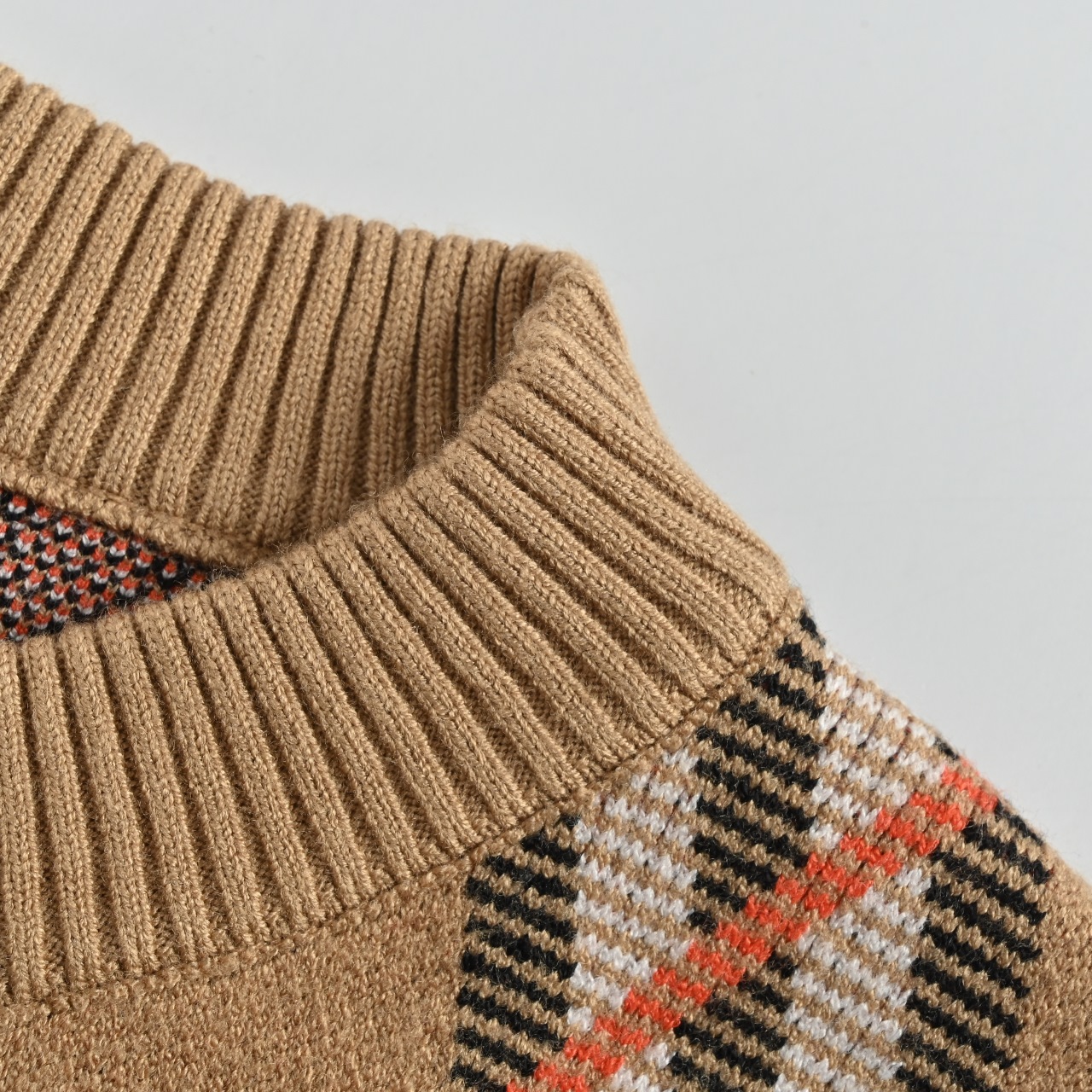 Burberry/巴宝莉 25Fw 斜格纹圆领针织毛衣 经典针织条纹毛衣 定染纱线