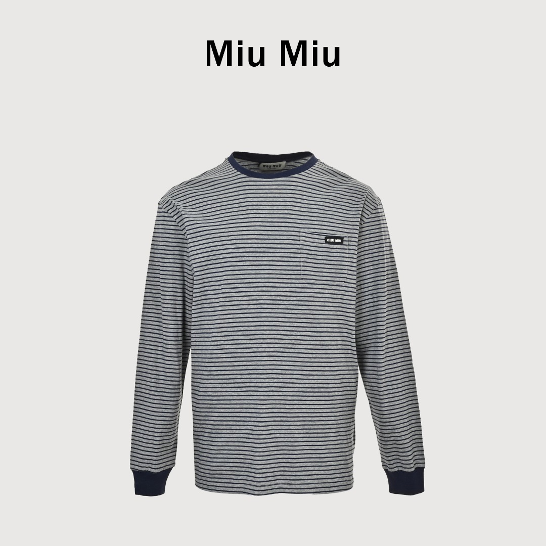 本地自取💰180
MIU MIU缪缪MM 灰条纹长袖T恤
定制奢华60支双股高密条纹料,人体学立体裁剪 ,手工红外线画线贴袋,口袋位置的精准定位与标记,面料都经过浇洗,手感质感更佳,不易变形,不易缩水,不易褪色, 定制商标,宽松版型
Size:XS-L