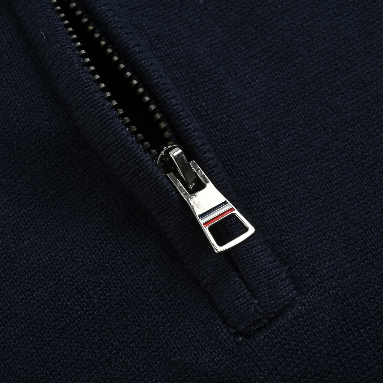 MONCLER/蒙口MC 小标Logo 半拉链针织毛衣