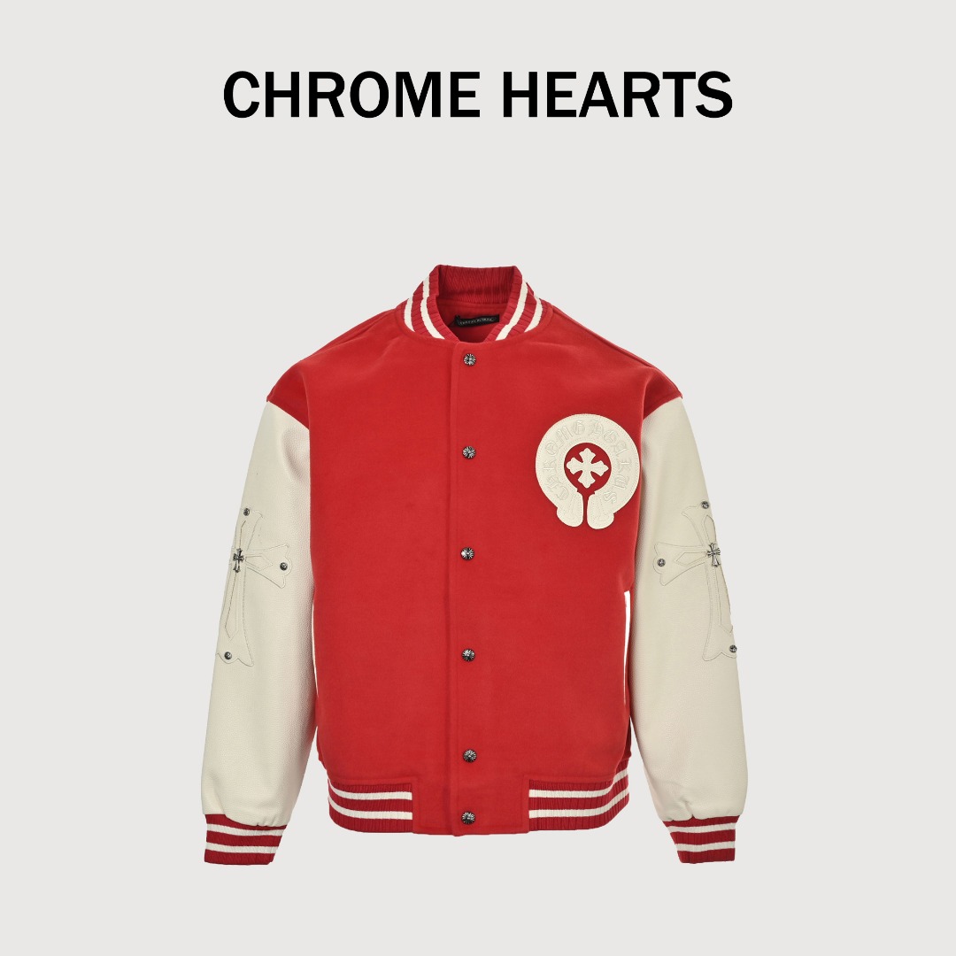 本地自取💰350
CH/克罗心  十字架贴皮拼接棒球服夹克外套
温馨提示：建议手洗或者干洗！！
今年格外火爆 棒球服外套，市场各级版本都有(细节你们一定要对比)最牛X的实力品控 生产研究棒球服7个年头 细节精致 拥有它,你就是全宇宙的最靓的仔. 烤漆面全平面四合扣(纽扣带LOGO)，面料定制就发了一个多月 不是市面现成的 采用毛昵混纺，定织定染 拥有较高的色牢度 初次洗涤还是建议手洗或者干洗 《下摆的针织罗纹定织》， 内衬是丝滑细腻的铜氨纤维材质，直接贴身穿着 舒适无比，重磅单品，代购版本！
Size：XS-L