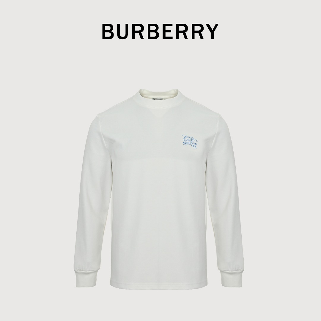 本地自取💰160 
Burberry/巴宝莉 25Fw 十字绣编织战马撞色刺绣长袖T恤
定织定染 水洗柔滑长绒棉、克重310克、最新专柜款，打底衫长袖
胸前十字绣编织战马撞色
进口百灵达绣花机高水平立体刺绣工艺 ，时尚优雅，
整个标志展现的流畅简约 宽松袖管上身效果舒适，
三标齐全  男女同款
颜色：黑色，白色                   
Size: M-XXXL