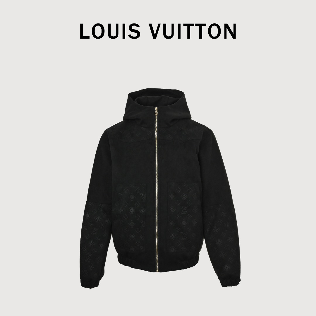 LOUIS VUITTON路易威登 LV 25ss新款麂皮提花羽绒服外套 爆款🔥🔥🔥独家爆款2025秋冬新款🆕羽绒服 原版1:1订制五金配件全进口原版定制 欢迎专柜对比 绝对的高品质 采用顶级90白鸭绒 超柔软 充羽量蓬松饱满 超级重工 面料做工杠杠的👍版型完美 注意⚠面料超舒服 独家款 非市场货 男女同款