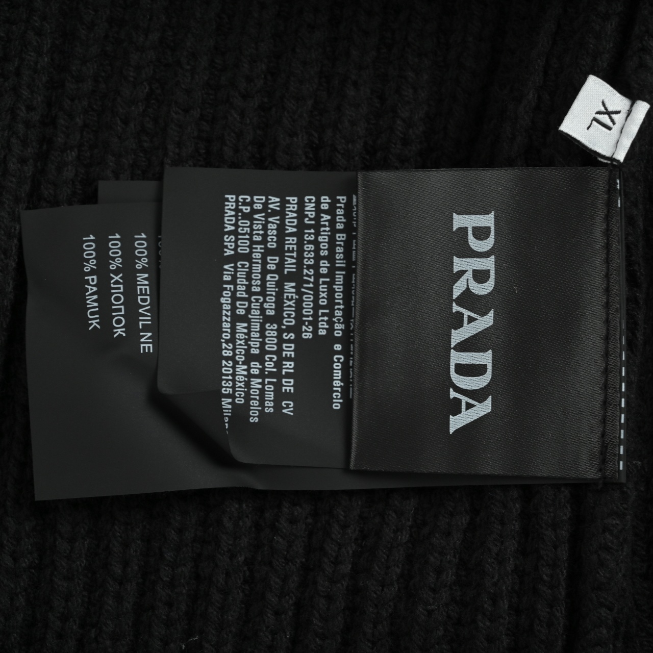 Prada 普拉达 pa倒三角 徽章刺绣 针织毛衣外套黑色