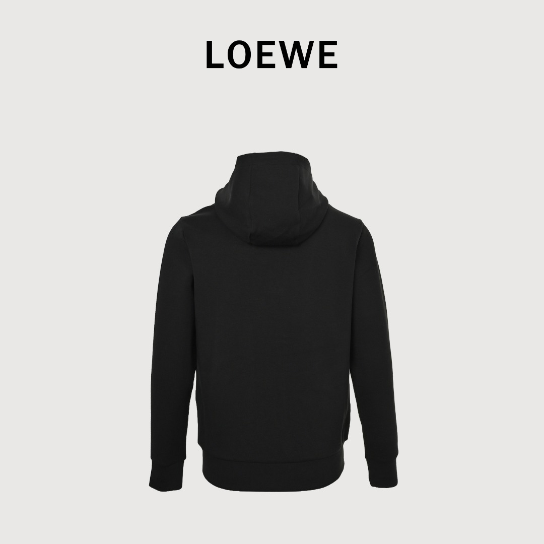 本地自取 💰320
Loewe/罗意威 胸口压花徽标皮口袋拉链连帽外套
Loewe/罗意威 2025秋冬最新爆款连帽外套 面料精选高支高密双股空气层长绒棉 手感超级舒服 logo精选全进口环保材质 超级漂亮!
颜色:白色,黑色
尺码: M-3XL