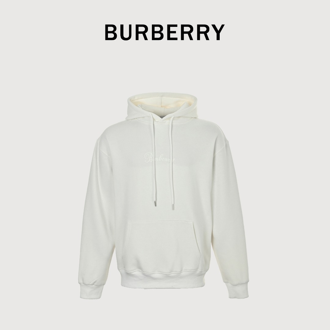 本地自取💰250
 Burberry 巴宝莉 25FW 签名字母帽衫
480g高级精梳棉面料 专柜领标 代购级白色厚板吊牌 原版吊粒 前后都是立体发泡印花 层次感很强 男女同款 情侣款  oversize版型 宽松
尺码：S-XL