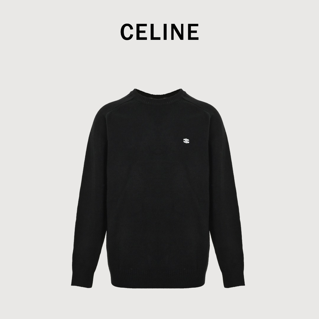 本地自取💰260 
CELINE赛琳  凯旋门及后背字母毛巾绣圆领毛衣
原版杭州国专7900购入，近期的一款热门毛衣，
定纺染纱成分，100%羊毛纱线，
所以裸穿也绝对亲肤超级柔软了，
刺绣采用TAJIMA进口机台加工，后背
定制辅料，做工品质还是非常好的，适合秋冬搭配，版型宽松。
颜色：黑色，白色, 灰色
Size：XS-L