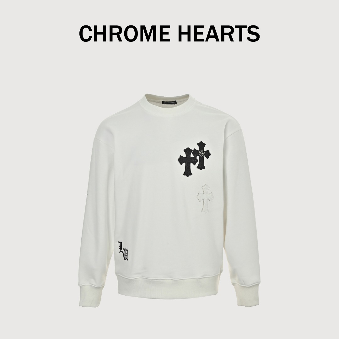本地自取 💰220
Chrome Hearts/克罗心 25Fw 皮标十字架圆领卫衣
· 采用480克纯棉双纱鱼鳞毛圈面料  
· 面部无尘烧毛工艺 底部吸毛 环保活性染 
· 进口田岛机器刺绣贴布皮革十字架
· 进口田岛机器刺绣logo字母
· 手缝五金克罗心
· 双针车线跨缝工艺
· 原版主唛水洗吊牌防潮纸包装
   颜色：白色/黑色
Size:S-XL