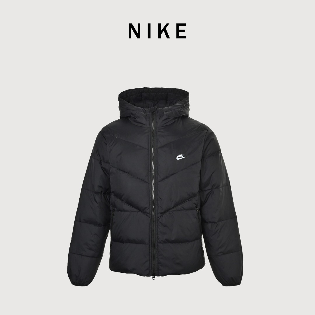 Nike/耐克Windrunner风行者2025经典款新款轻薄连帽羽绒服外套夹克 原版复刻 顶级品质 专柜 零下十几度无压力 极地防寒防风防水防雪!超级蓬松度 休闲运动 街头时尚潮流休闲运动连帽保暖短款羽绒服 锁绒效果好 不拽绒 品质看得见 蓬松度爆表 能在衣物内形成大量空气隔热层 轻松抵御零下20°C的严寒 哪怕极寒天气也能牢牢锁住体温 让你在冰天雪地中也能温暖如春 高含绒量带来极致轻盈的穿着体验 告别传统羽绒服的臃肿感 活动自如 温暖却不笨重 L
