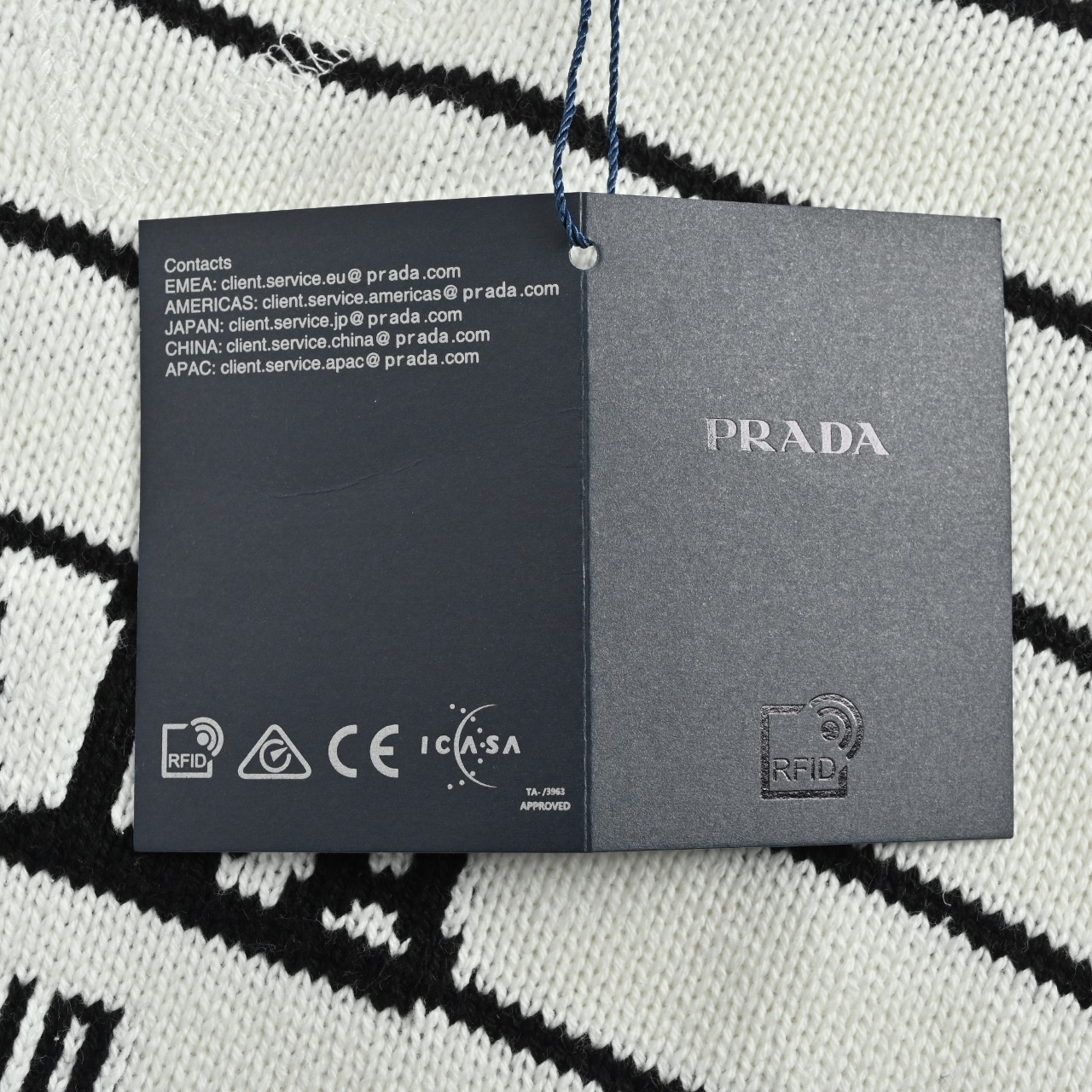 Prada 普拉达 国际条纹毛衣 搭配条纹元素