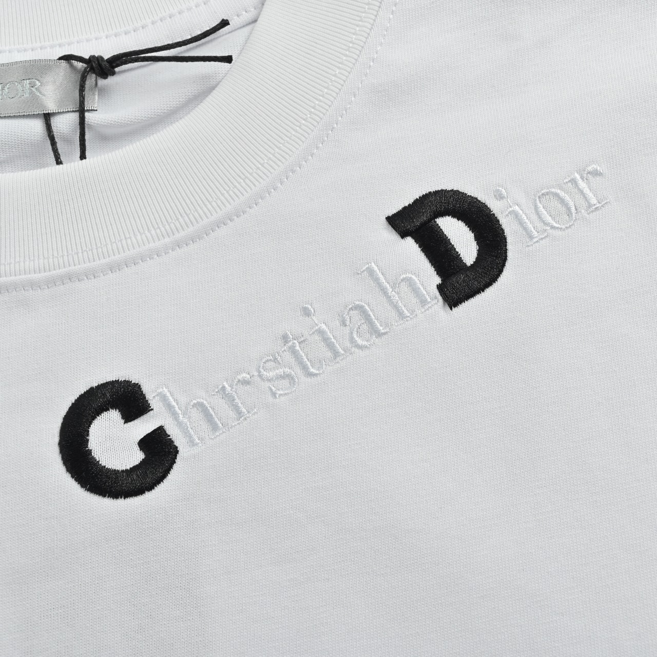 Dior 迪奥 26ss CD标语刺绣logo短袖T恤-Chinese UA Cheap High Quatity Brand Clothes Bags handbags Sneakers wholesale wholesaler seller from China Factory suppliers Fashion Clothing Shoes best Quality Beautiful Price Dior 迪奥 26ss CD标语刺绣logo短袖T恤