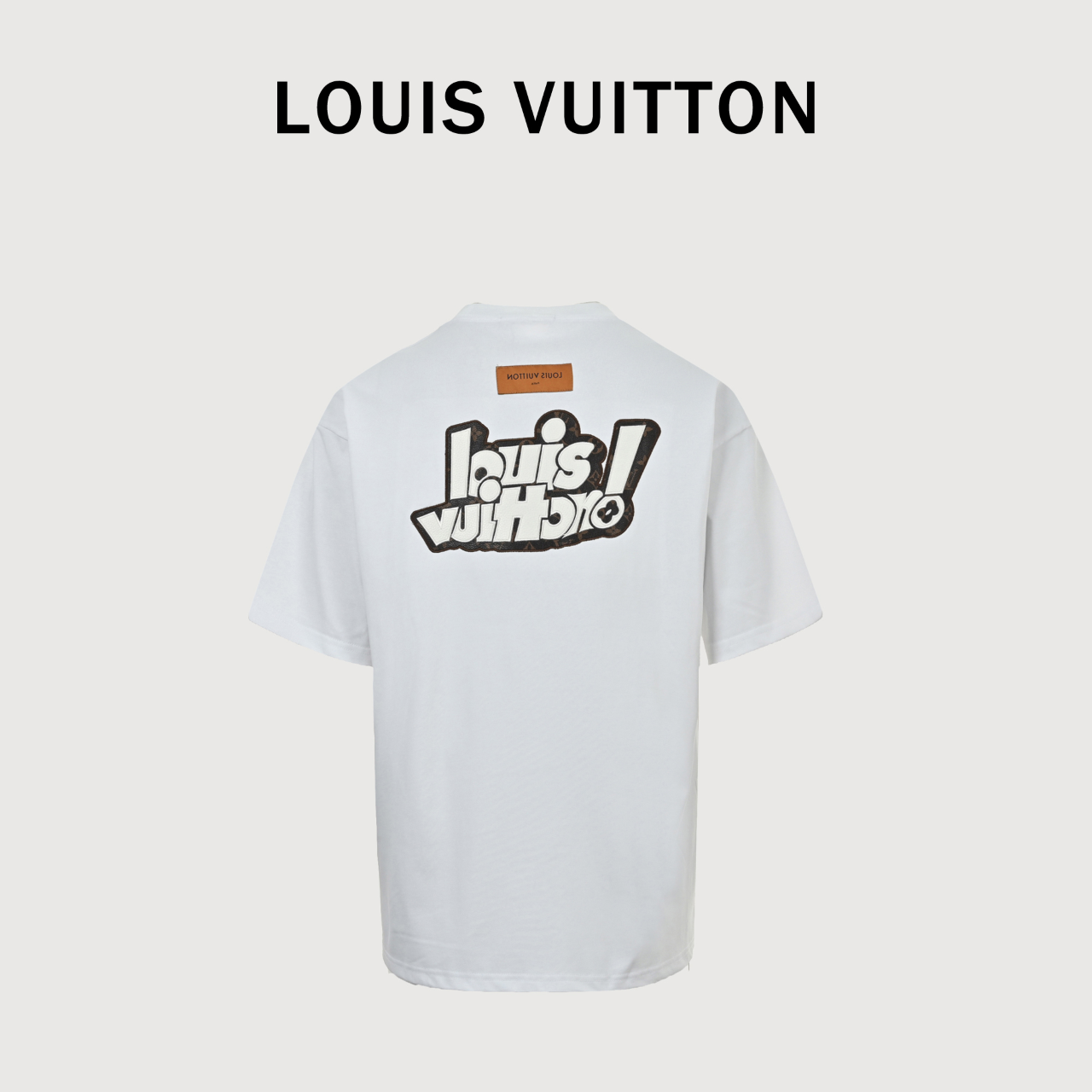 Louis Vuitton 路易威登 26ss 前后皮革字母logo短袖t恤-Chinese wholesaler seller Clothes Bags handbags wholesale Shoes High Quatity wholesaler seller Cheap Sneakers from China Factory Chinese suppliers china wholesale clothing wholesaler seller Louis Vuitton 路易威登 26ss 前后皮革字母logo短袖t恤