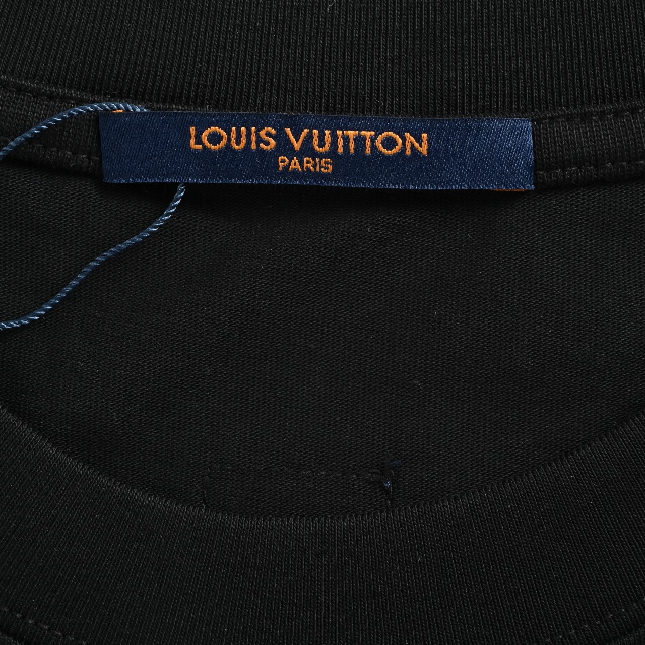 LOUIS VUITTON/路易威登LV 暗纹老花口袋短袖T恤