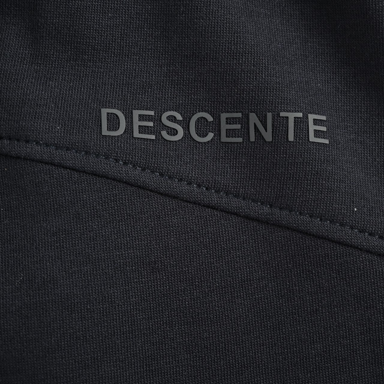DESCENTE/迪桑特 新款夏季透气长裤 黑色 灰色-Chinese UA Cheap High Quatity Brand Clothes Bags handbags Sneakers wholesale wholesaler seller from China Factory suppliers Fashion Clothing Shoes best Quality Beautiful Price DESCENTE/迪桑特 新款夏季透气长裤 黑色 灰色