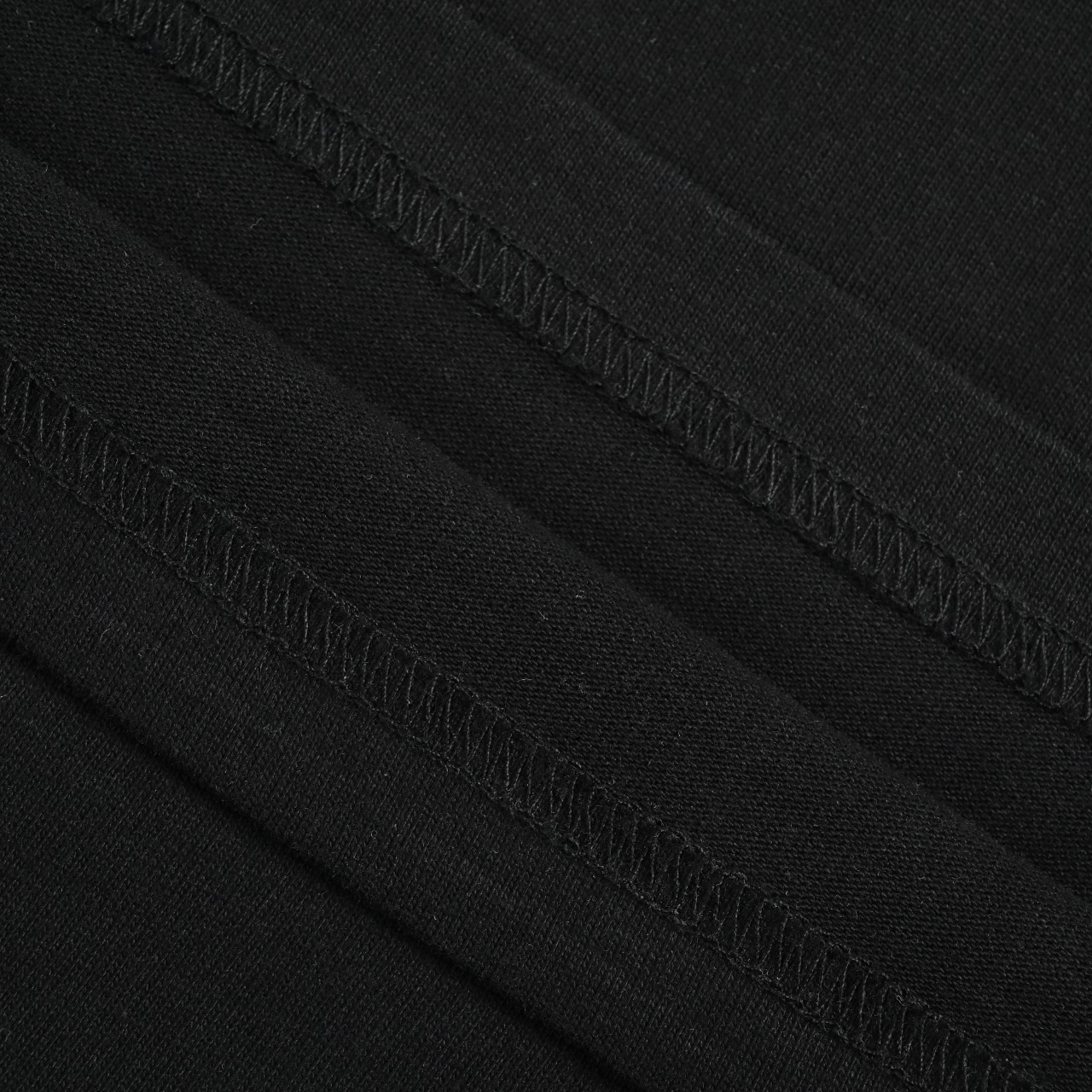 Dior 迪奥 26SS 1947刺绣字母 短袖-莆田鞋,莆田鞋货源,高仿鞋,高仿鞋货源,安福档口,莆田高仿鞋,莆田鞋批发,高仿鞋批发,莆田高仿运动鞋,高仿运动鞋,莆田运动鞋 Dior 迪奥 26SS 1947刺绣字母 短袖