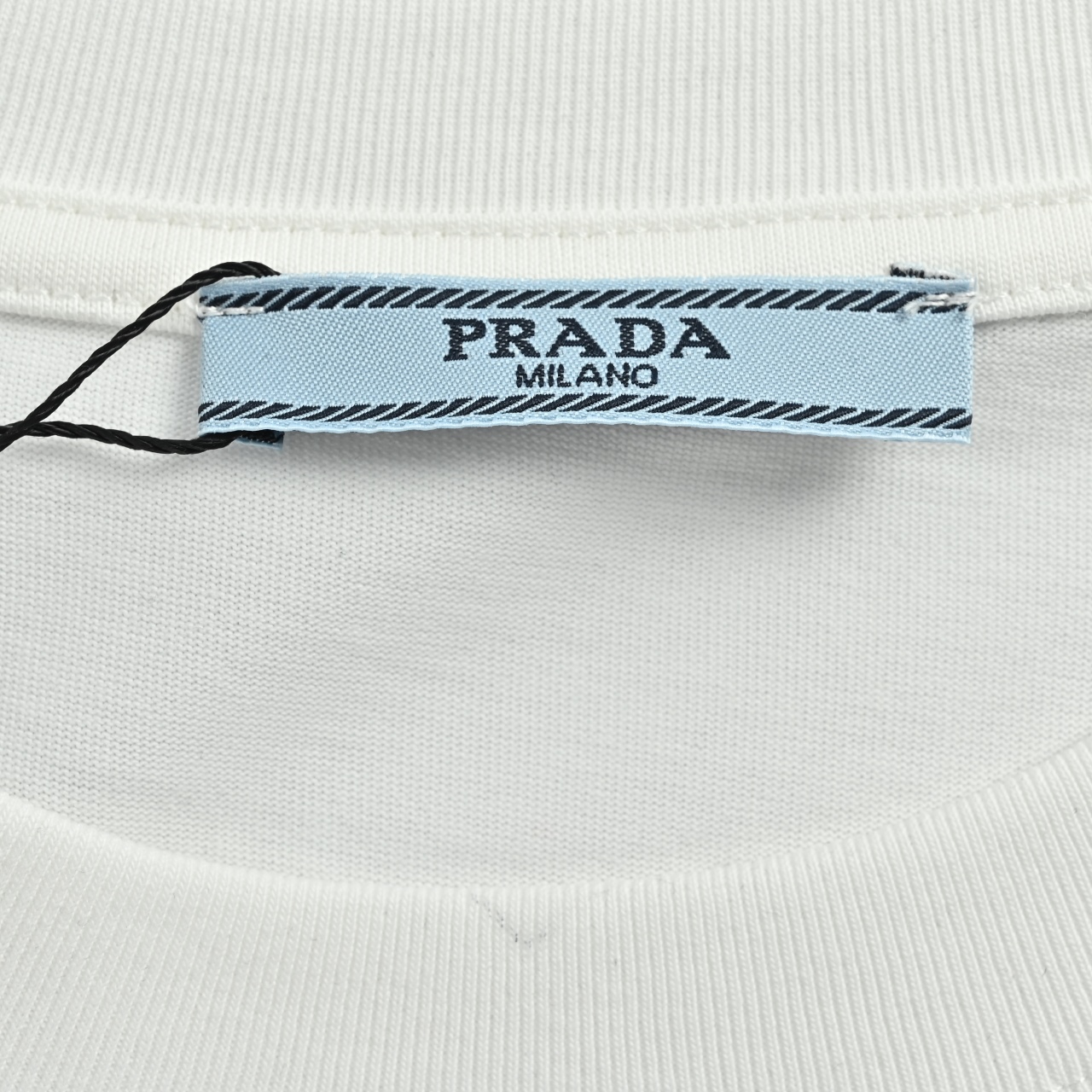Prada 普拉达 26ss 小人刺绣字母短袖-Chinese UA Cheap High Quatity Brand Clothes Bags handbags Sneakers wholesale wholesaler seller from China Factory suppliers Fashion Clothing Shoes best Quality Beautiful Price Prada 普拉达 26ss 小人刺绣字母短袖