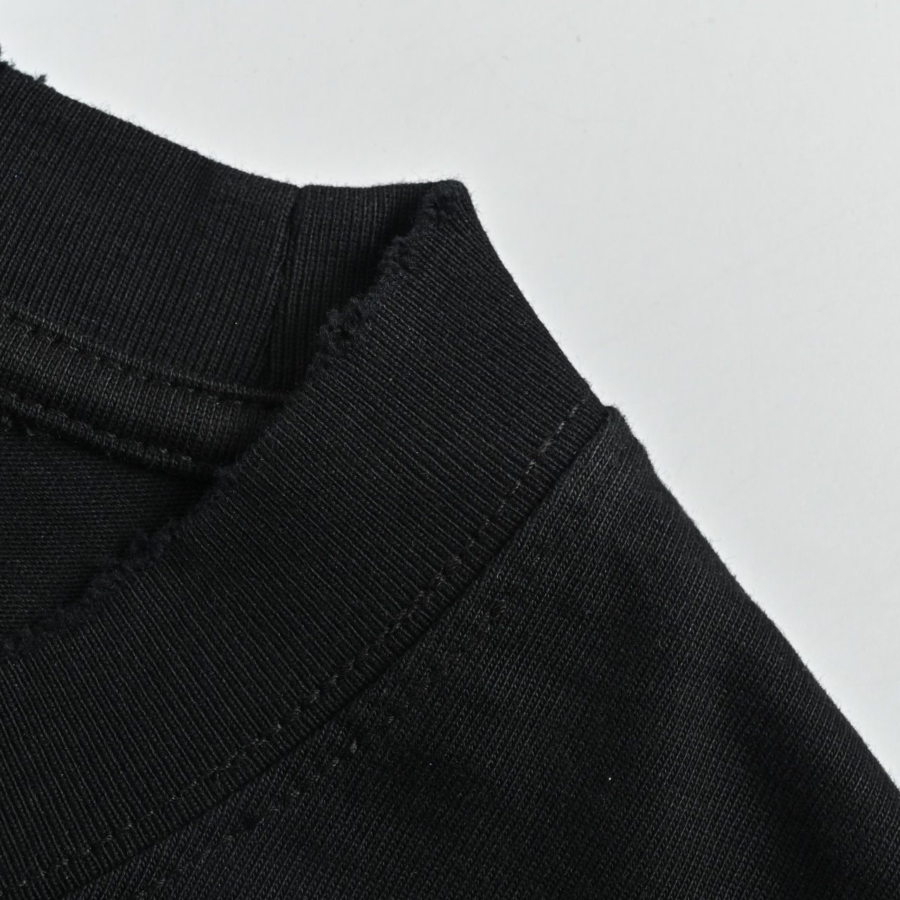 Balenciaga/巴黎世家 闪电铁塔水洗破洞短袖T恤 暗黑摇滚风-莆田鞋,莆田鞋货源,高仿鞋,高仿鞋货源,安福档口,莆田高仿鞋,莆田鞋批发,高仿鞋批发,莆田高仿运动鞋,高仿运动鞋,莆田运动鞋 Balenciaga/巴黎世家 闪电铁塔水洗破洞短袖T恤 暗黑摇滚风