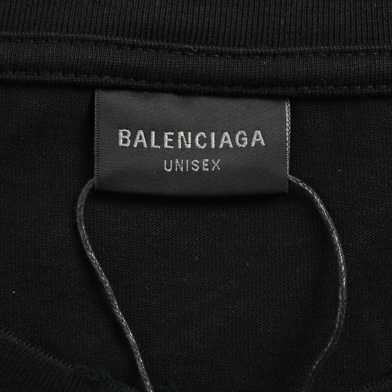 Balenciaga/巴黎世家 闪电铁塔水洗破洞短袖T恤 暗黑摇滚风-莆田鞋,莆田鞋货源,高仿鞋,高仿鞋货源,安福档口,莆田高仿鞋,莆田鞋批发,高仿鞋批发,莆田高仿运动鞋,高仿运动鞋,莆田运动鞋 Balenciaga/巴黎世家 闪电铁塔水洗破洞短袖T恤 暗黑摇滚风