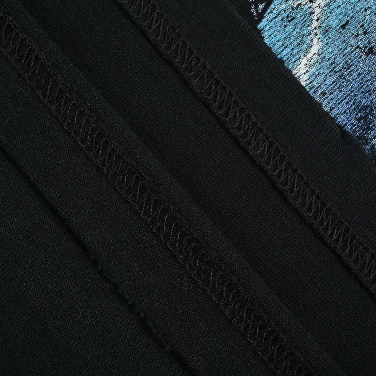 Balenciaga/巴黎世家 闪电铁塔水洗破洞短袖T恤 暗黑摇滚风-莆田鞋,莆田鞋货源,高仿鞋,高仿鞋货源,安福档口,莆田高仿鞋,莆田鞋批发,高仿鞋批发,莆田高仿运动鞋,高仿运动鞋,莆田运动鞋 Balenciaga/巴黎世家 闪电铁塔水洗破洞短袖T恤 暗黑摇滚风
