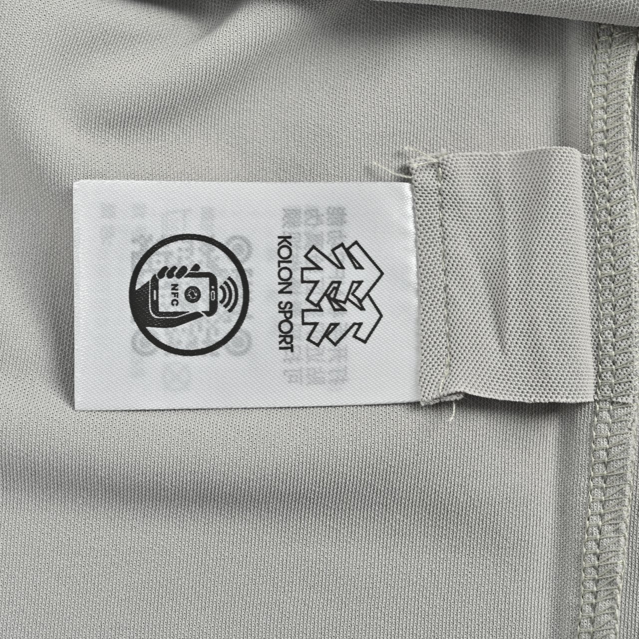 KOLON SPORT/可隆 硅胶小标运动 短袖Polo衫 黑色 浅灰-Top High Quatity Cheap Sneakers Fashion Clothing Clothes Bags handbags Shoes of all Brand wholesale With The best Quality And Beautiful Price from China Factory Chinese suppliers wholesaler seller KOLON SPORT/可隆 硅胶小标运动 短袖Polo衫 黑色 浅灰