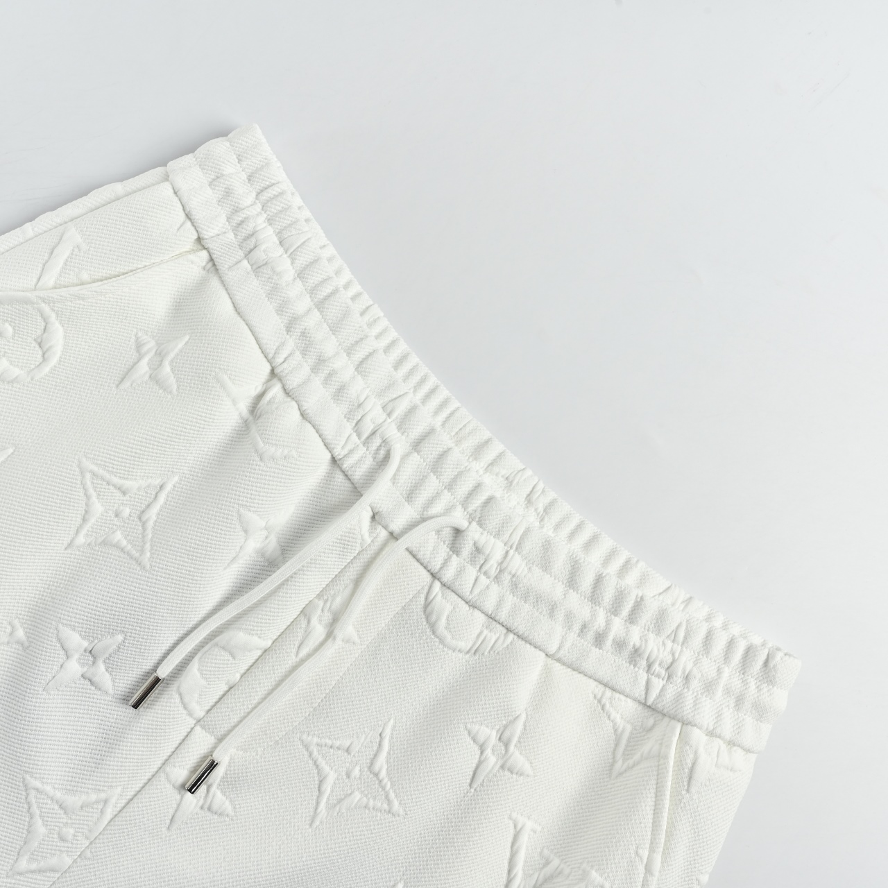 LOUIS VUITTON/路易威登LV 26SS 满印提花logo短裤-Chinese UA Cheap High Quatity Brand Clothes Bags handbags Sneakers wholesale wholesaler seller from China Factory suppliers Fashion Clothing Shoes best Quality Beautiful Price LOUIS VUITTON/路易威登LV 26SS 满印提花logo短裤