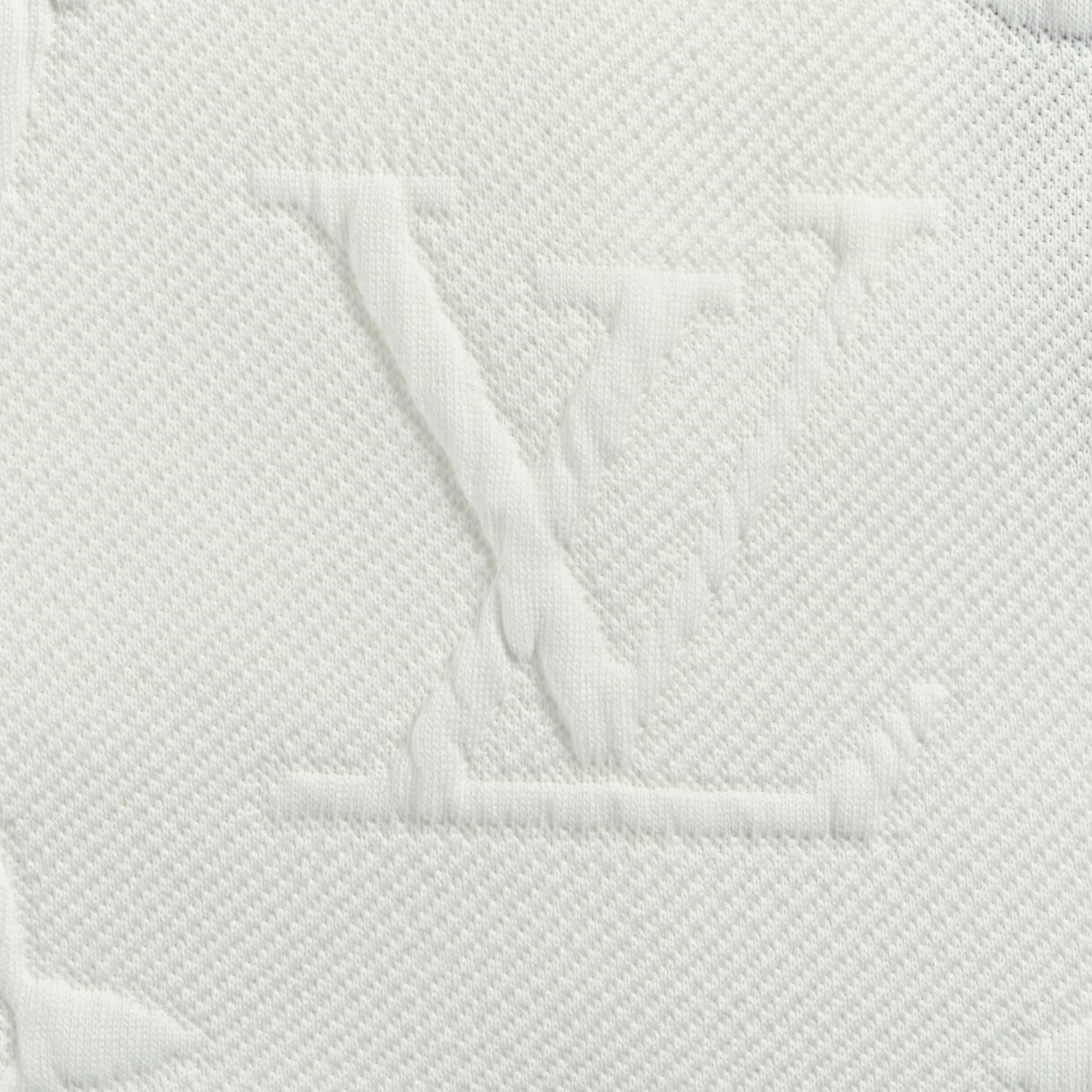 LOUIS VUITTON/路易威登LV 26SS 满印提花logo短裤-Chinese UA Cheap High Quatity Brand Clothes Bags handbags Sneakers wholesale wholesaler seller from China Factory suppliers Fashion Clothing Shoes best Quality Beautiful Price LOUIS VUITTON/路易威登LV 26SS 满印提花logo短裤