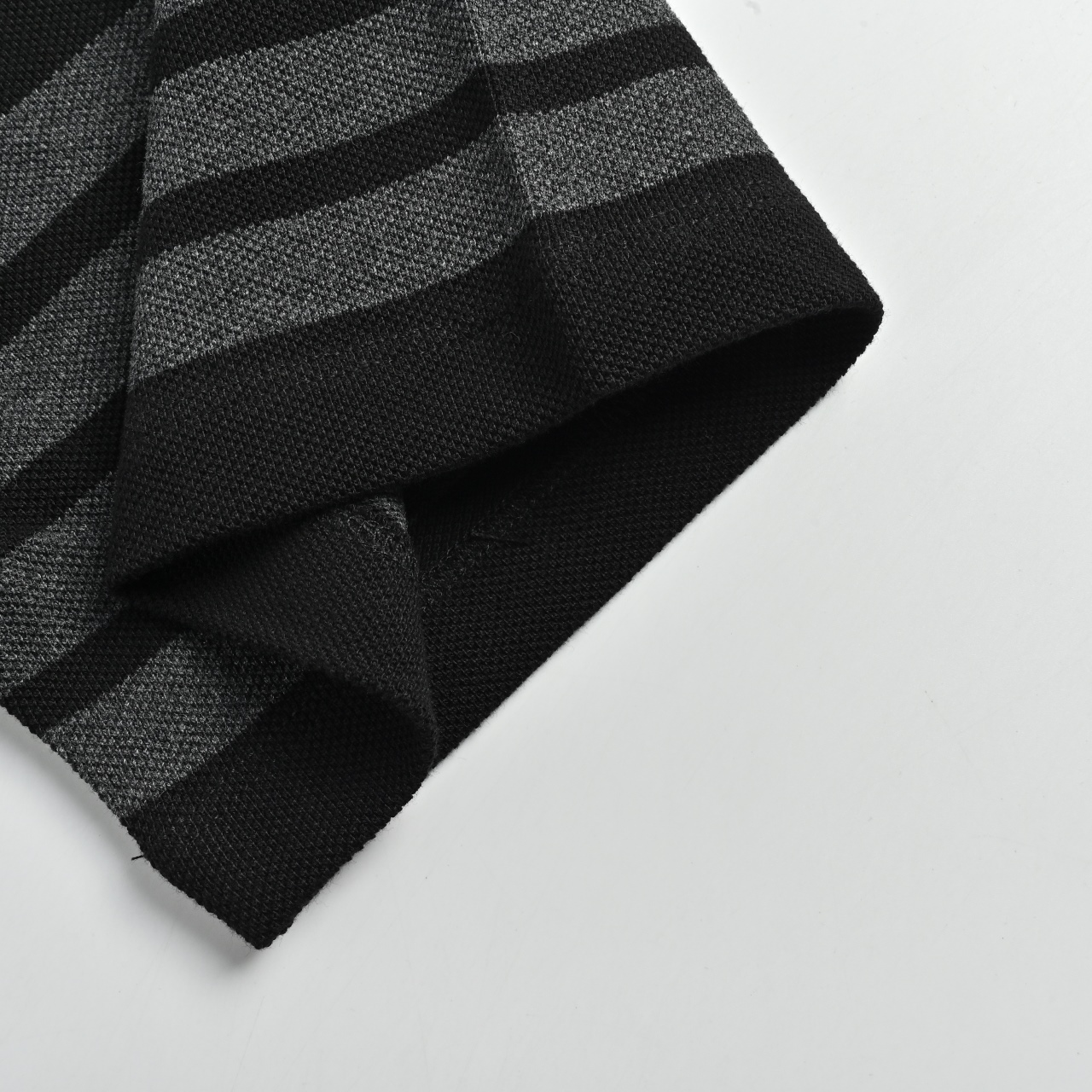 ThomBrowne/汤姆布朗 TB 经典四杠 POLo短袖 TB经典版型 碳灰