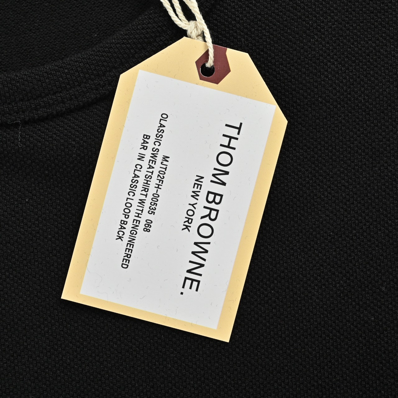 ThomBrowne/汤姆布朗 TB 经典四杠 圆领短袖 TB经典版型 碳灰-Chinese UA Cheap High Quatity Brand Clothes Bags handbags Sneakers wholesale wholesaler seller from China Factory suppliers Fashion Clothing Shoes best Quality Beautiful Price ThomBrowne/汤姆布朗 TB 经典四杠 圆领短袖 TB经典版型 碳灰