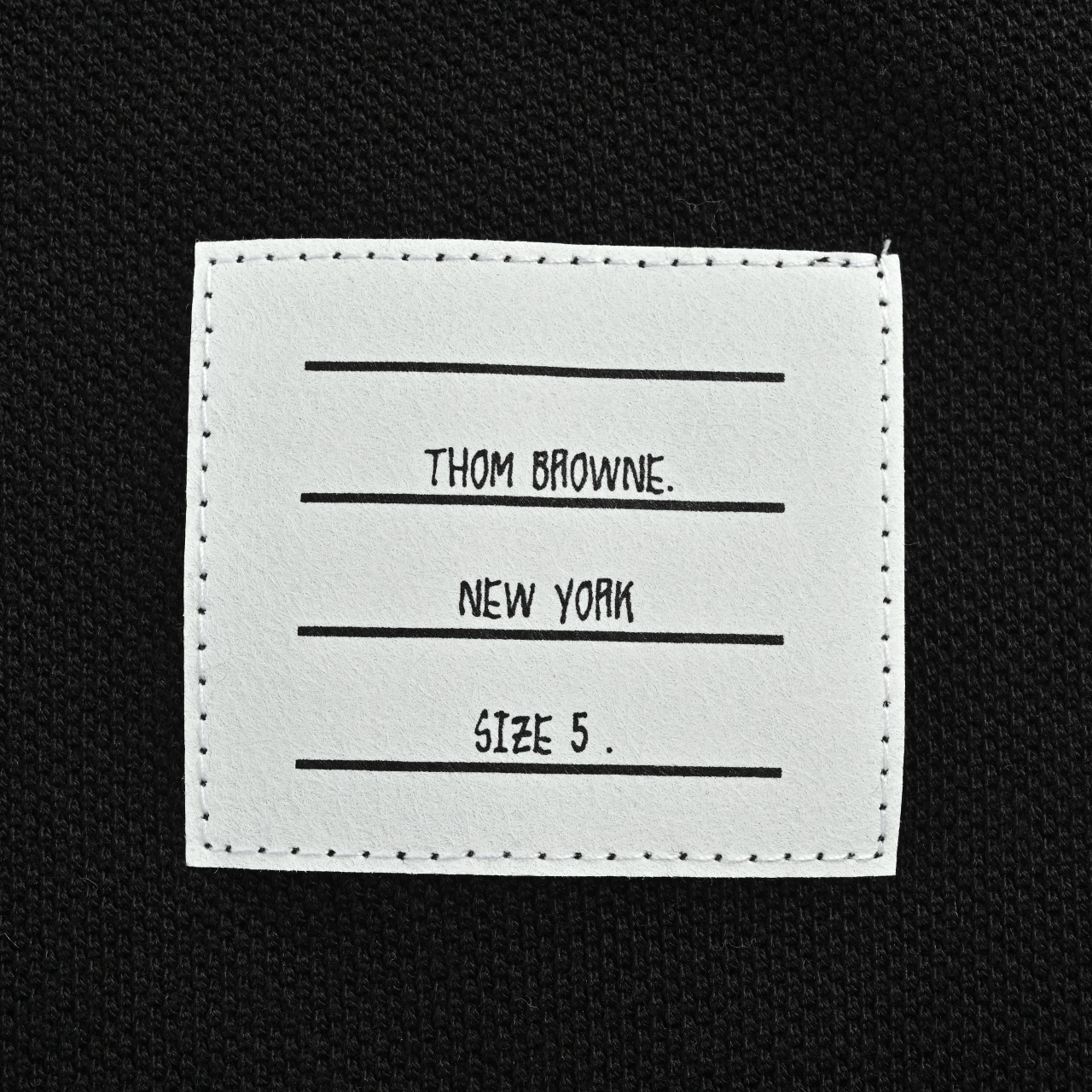 ThomBrowne/汤姆布朗 TB 经典四杠 圆领短袖 TB经典版型 碳灰-Chinese UA Cheap High Quatity Brand Clothes Bags handbags Sneakers wholesale wholesaler seller from China Factory suppliers Fashion Clothing Shoes best Quality Beautiful Price ThomBrowne/汤姆布朗 TB 经典四杠 圆领短袖 TB经典版型 碳灰