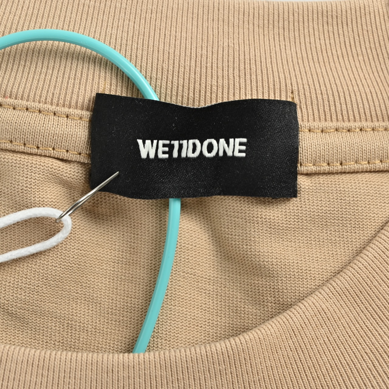 WE11DONE 26SS 新款趣味手绘Logo速写情侣短袖T恤 灰色 卡其色