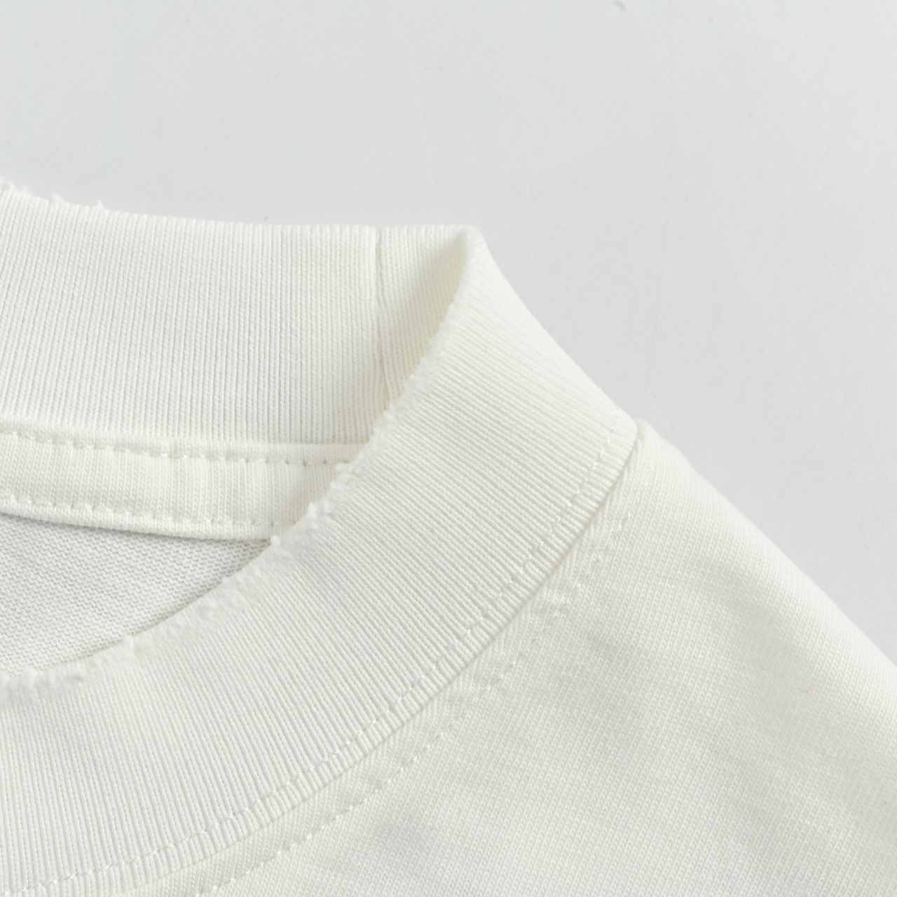 Moncler/蒙口 26ss 前后贴布刺绣1952短袖T恤
