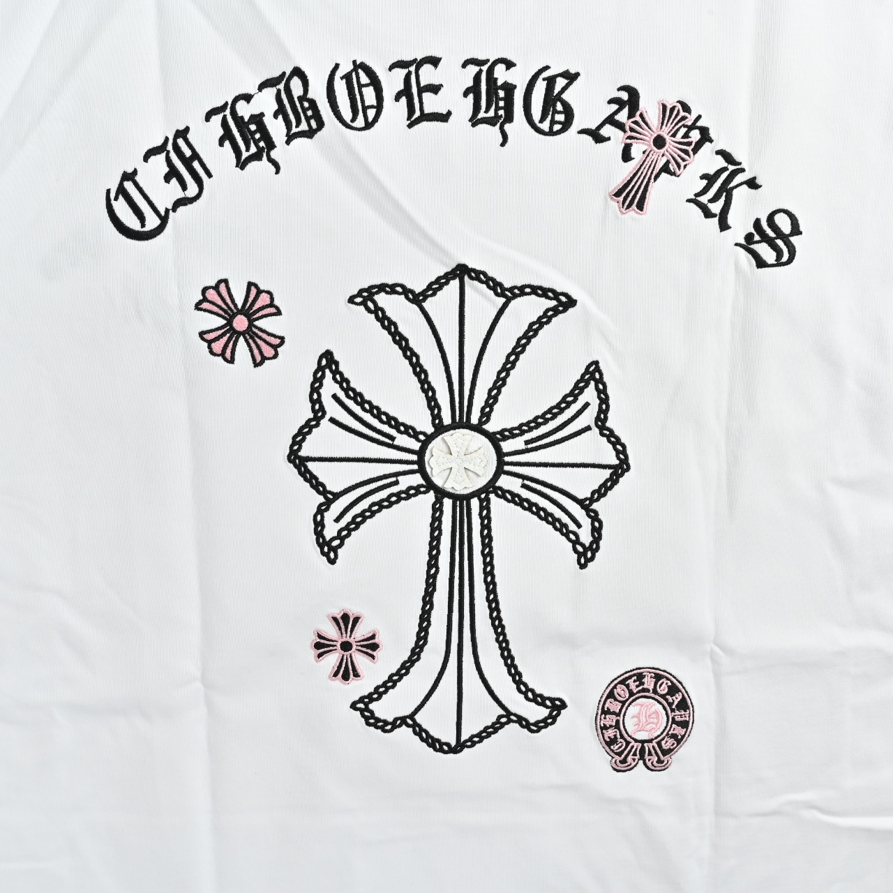Chrome Hearts/克罗心 梵文十字架 刺绣短袖 黑色 白色-莆田鞋,莆田鞋货源,高仿鞋,高仿鞋货源,安福档口,莆田高仿鞋,莆田鞋批发,高仿鞋批发,莆田高仿运动鞋,高仿运动鞋,莆田运动鞋 Chrome Hearts/克罗心 梵文十字架 刺绣短袖 黑色 白色