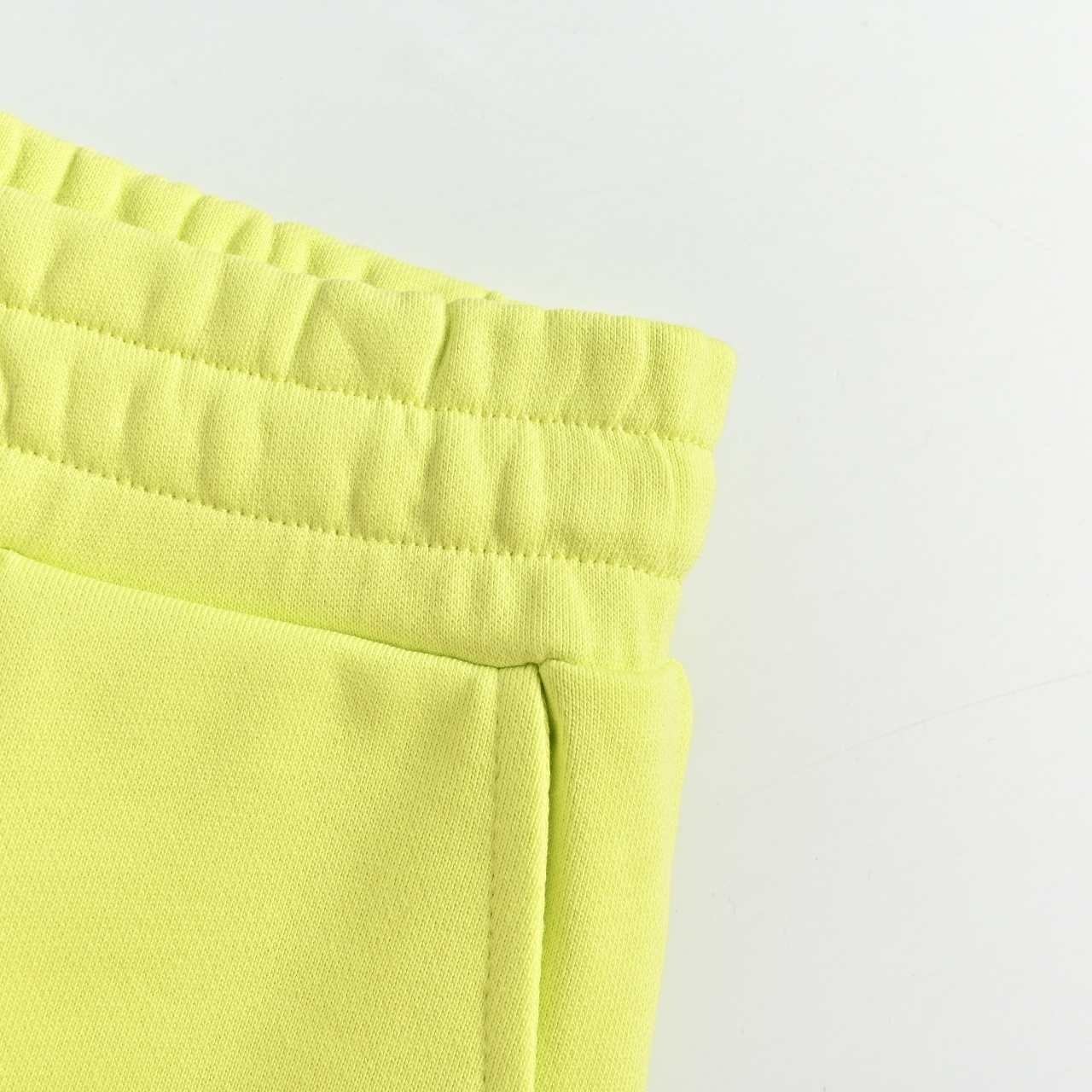 WE11DONE硅胶logo抽绳橡筋短裤休闲五分卫裤 黑色 灰色 绿色-Chinese UA Cheap High Quatity Brand Clothes Bags handbags Sneakers wholesale wholesaler seller from China Factory suppliers Fashion Clothing Shoes best Quality Beautiful Price WE11DONE硅胶logo抽绳橡筋短裤休闲五分卫裤 黑色 灰色 绿色