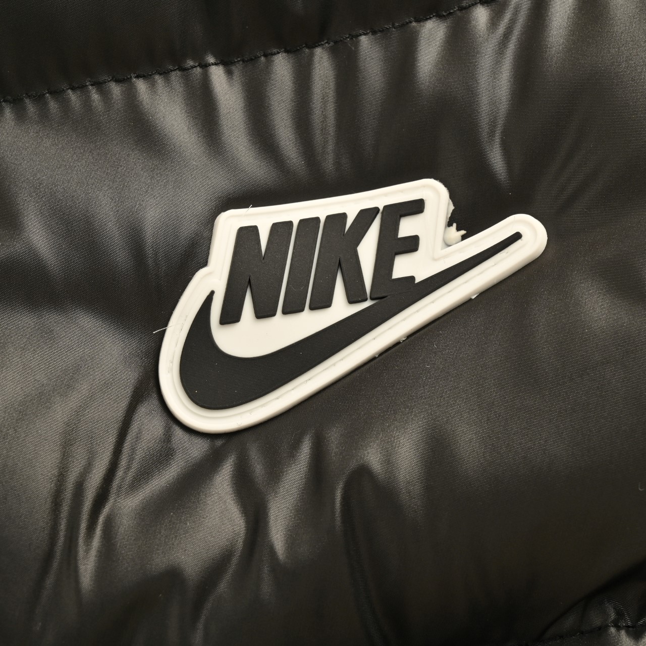 Nike / 耐克 经典硅胶小钩Sportswear Down—Fill Windrunner 立领飞行夹克羽绒棉服棉衣 黑色 军绿色
