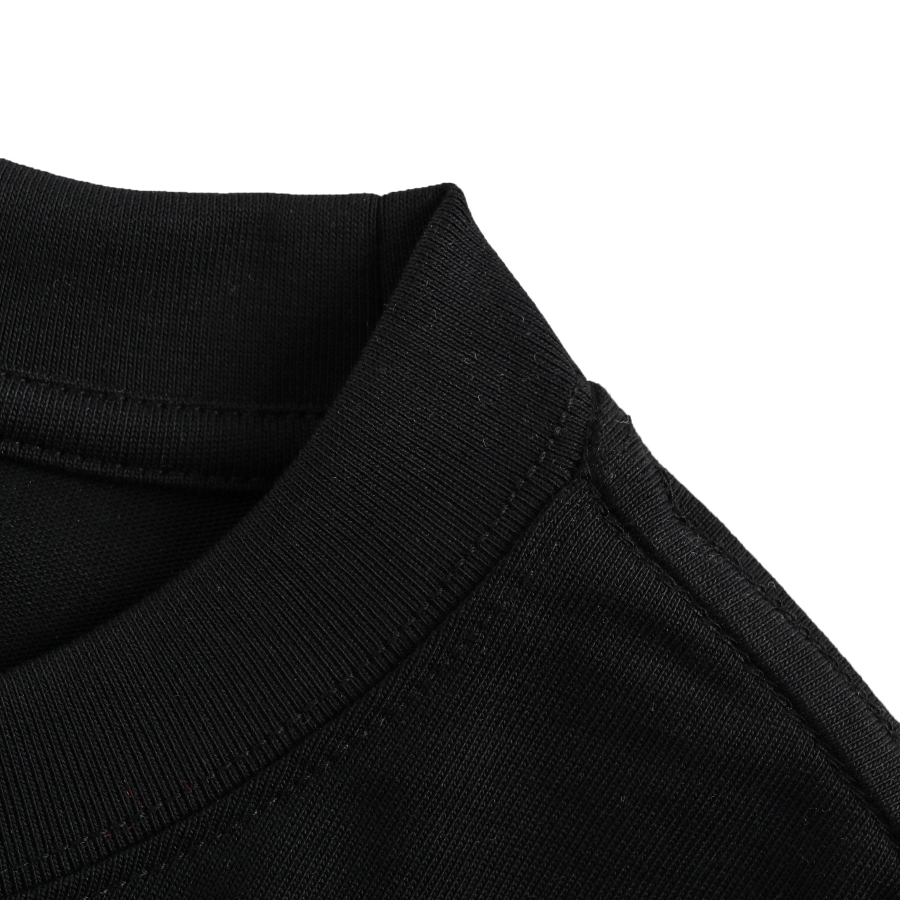 Fendi 芬迪 FD 彩色刺绣ff字母图案 短袖T恤 黑色 白色