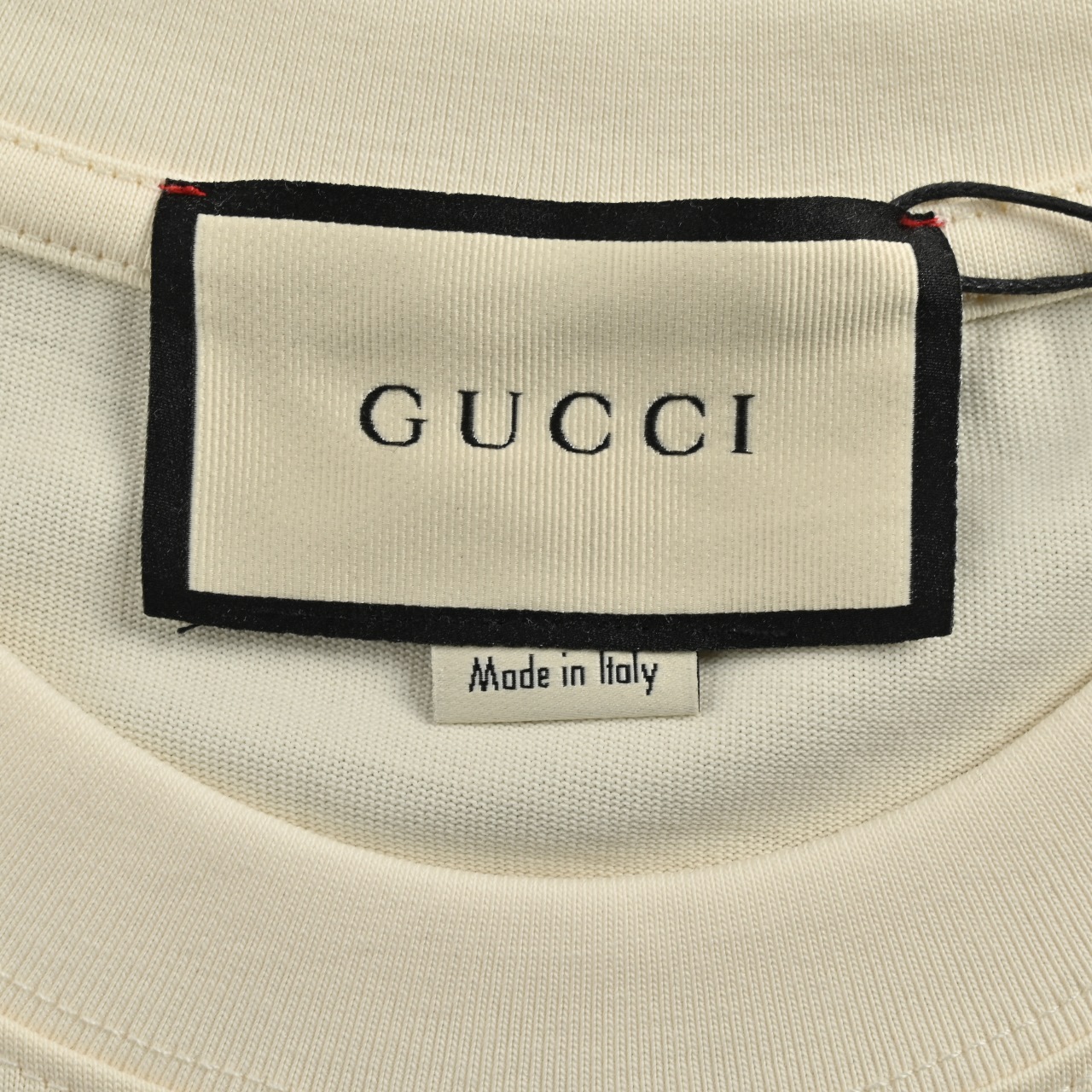 Gucci 古驰 25SS 胸前刺绣小熊 短袖T恤 榻榻米绣花工艺针数密度饱满