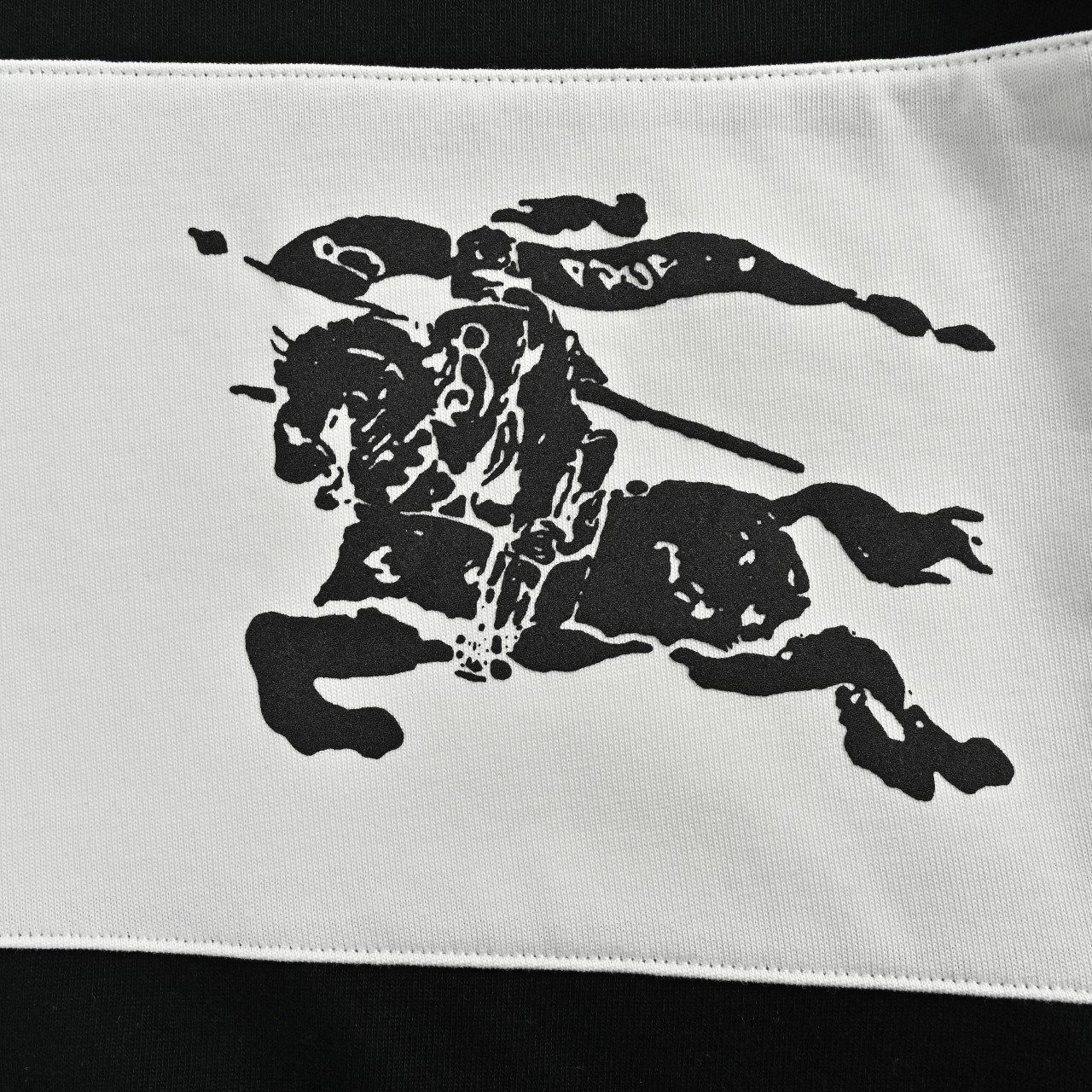 Burberry/巴宝莉 BBR 25ss 白色横条战马印花短袖