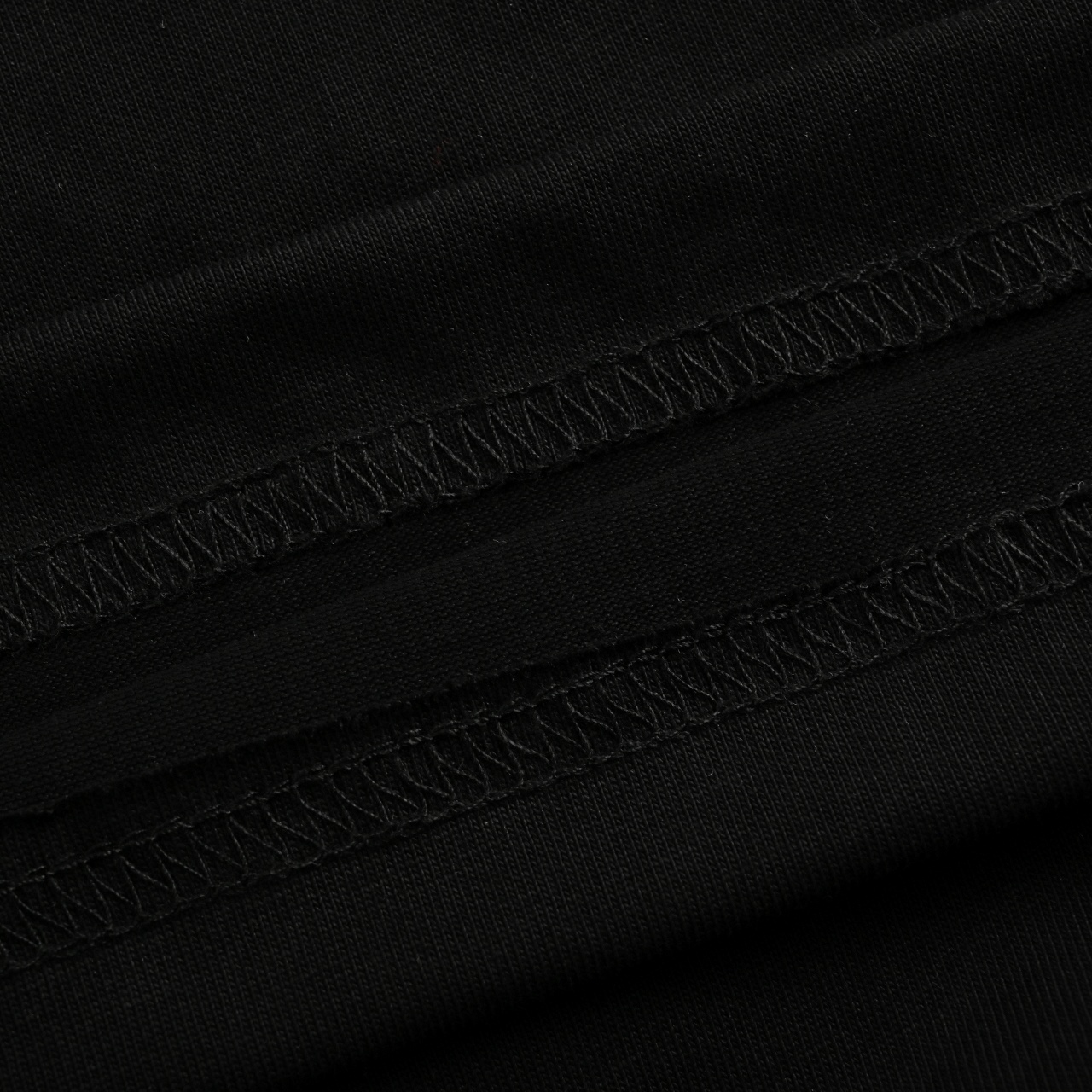 WE11DONE 25SS新款字母LOGO破损龟裂印花短袖T-High Quatity Cheap Brand wholesale wholesaler seller Clothes Bags handbags Sneakers Top Fashion Clothing Shoes from China Factory Chinese suppliers best Quality Beautiful Price WE11DONE 25SS新款字母LOGO破损龟裂印花短袖T