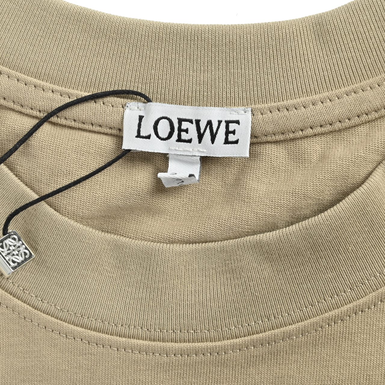 Loewe/罗意威 25ss 编花织带花标刺绣短袖